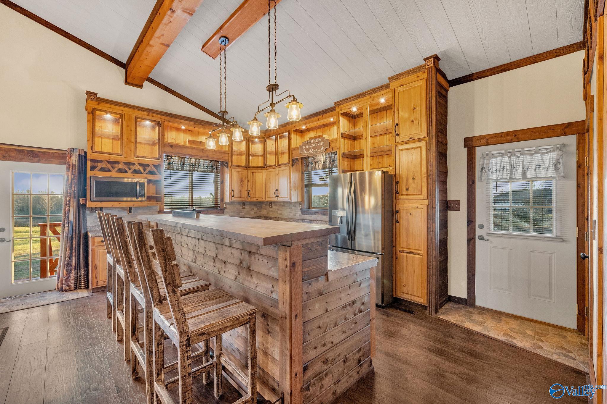 1223 County Road 359