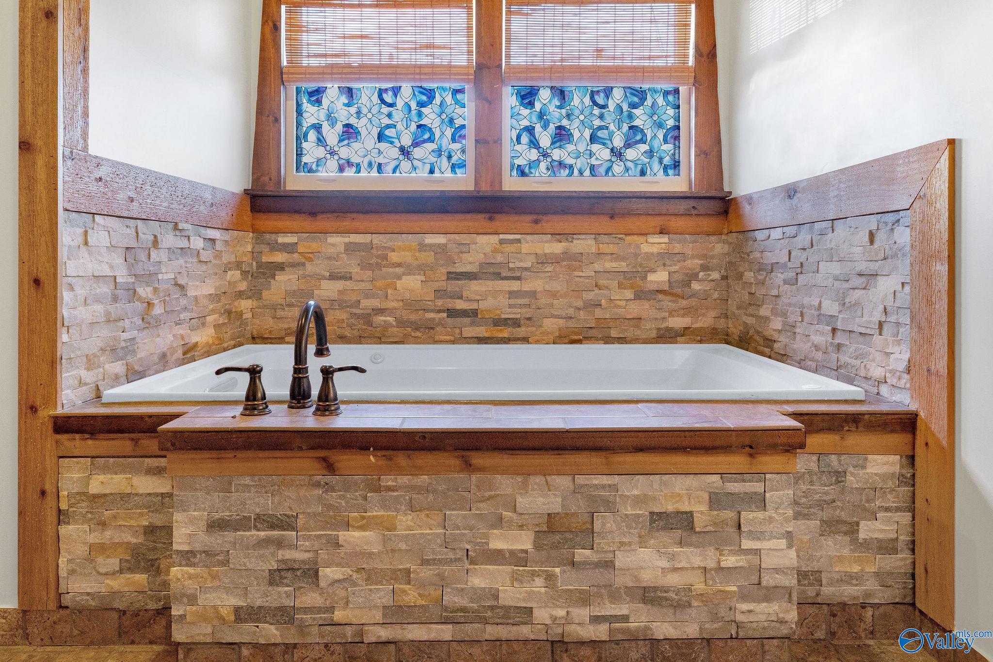 1223 County Road 359