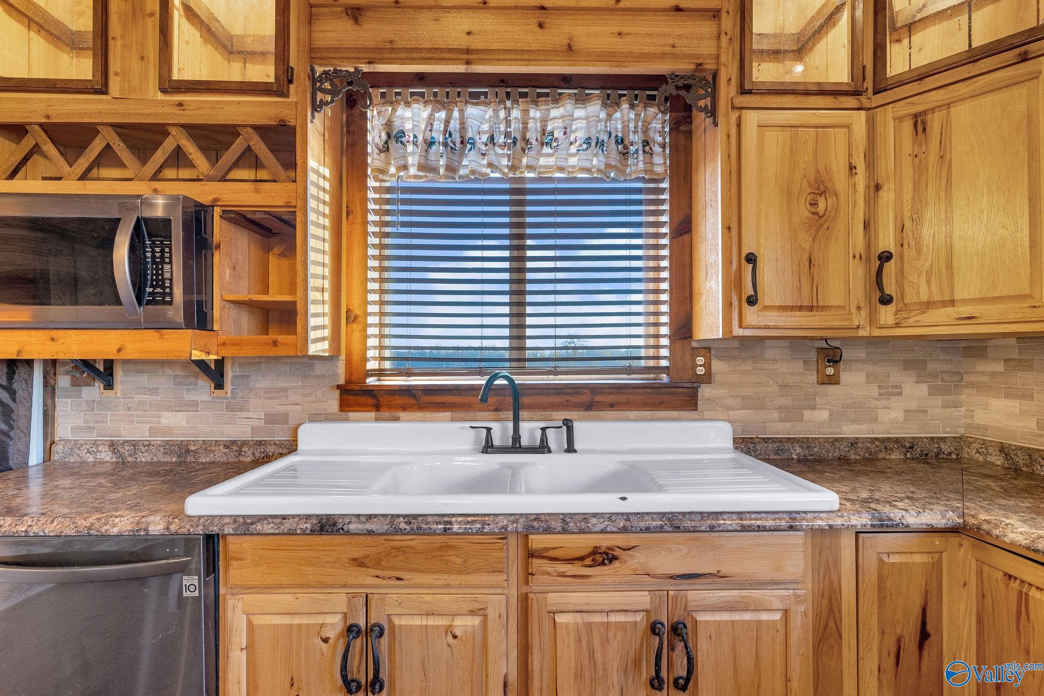 1223 County Road 359