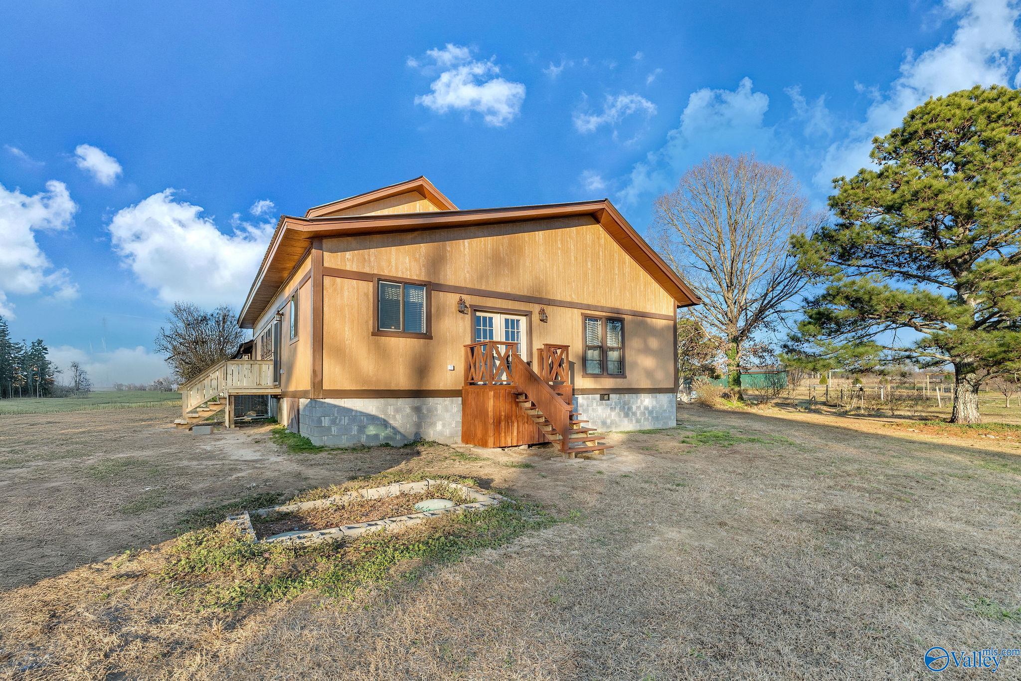 1223 County Road 359