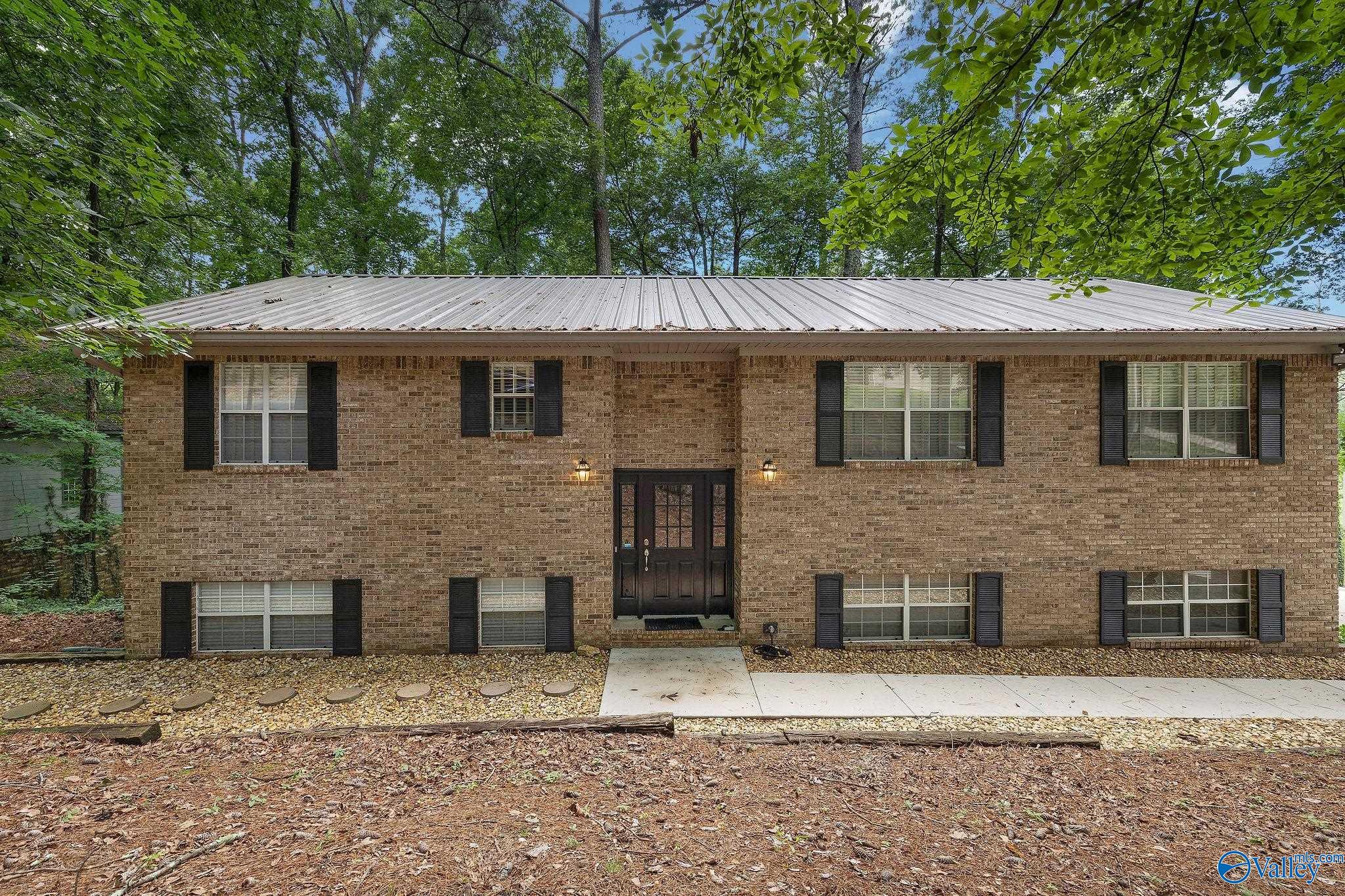 3608 Briarwood Lane
