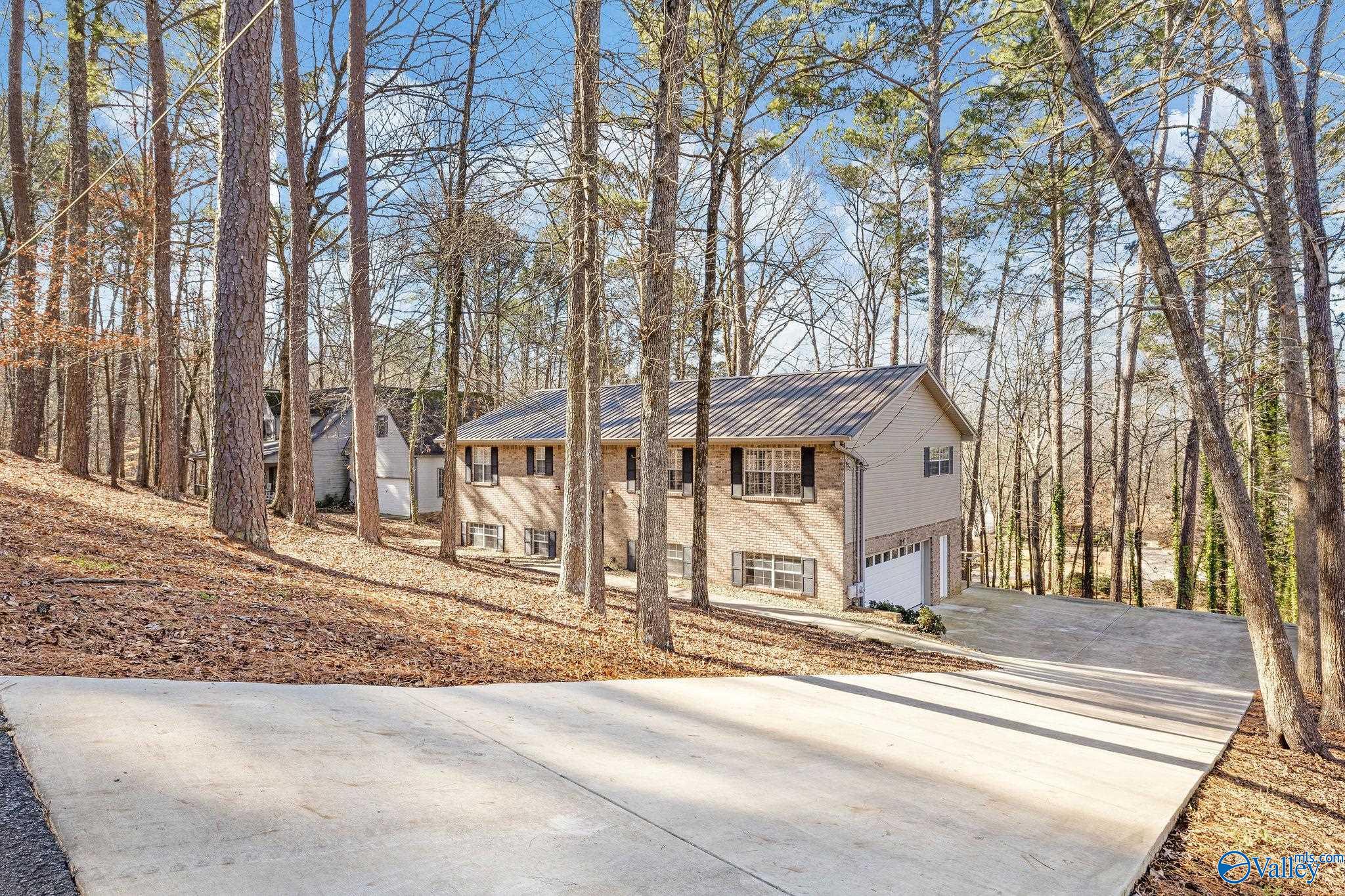 3608 Briarwood Lane