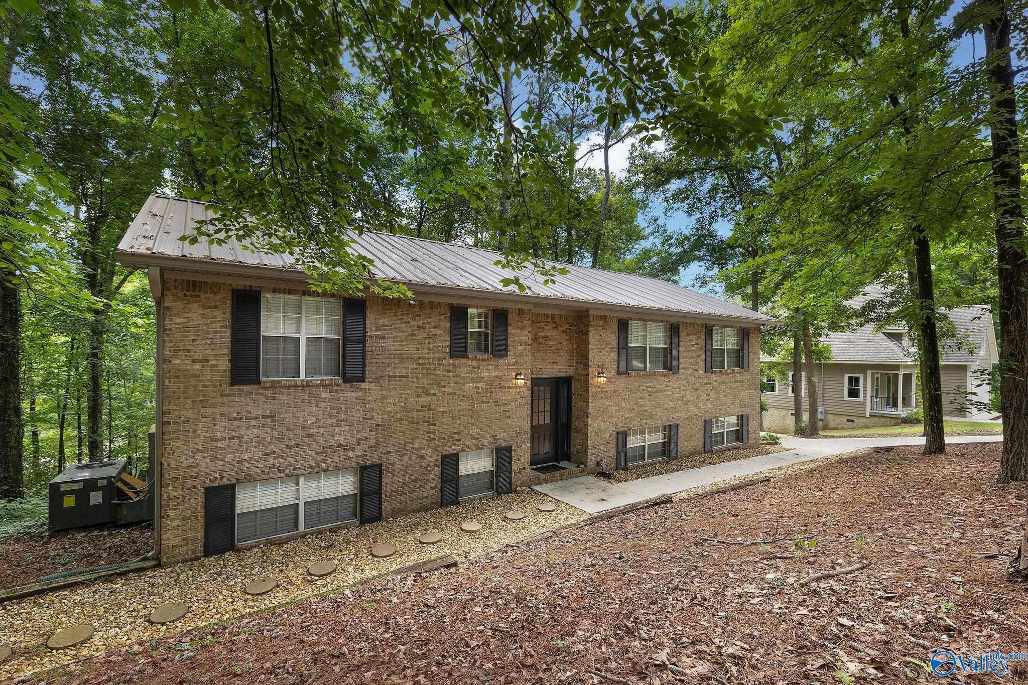 3608 Briarwood Lane
