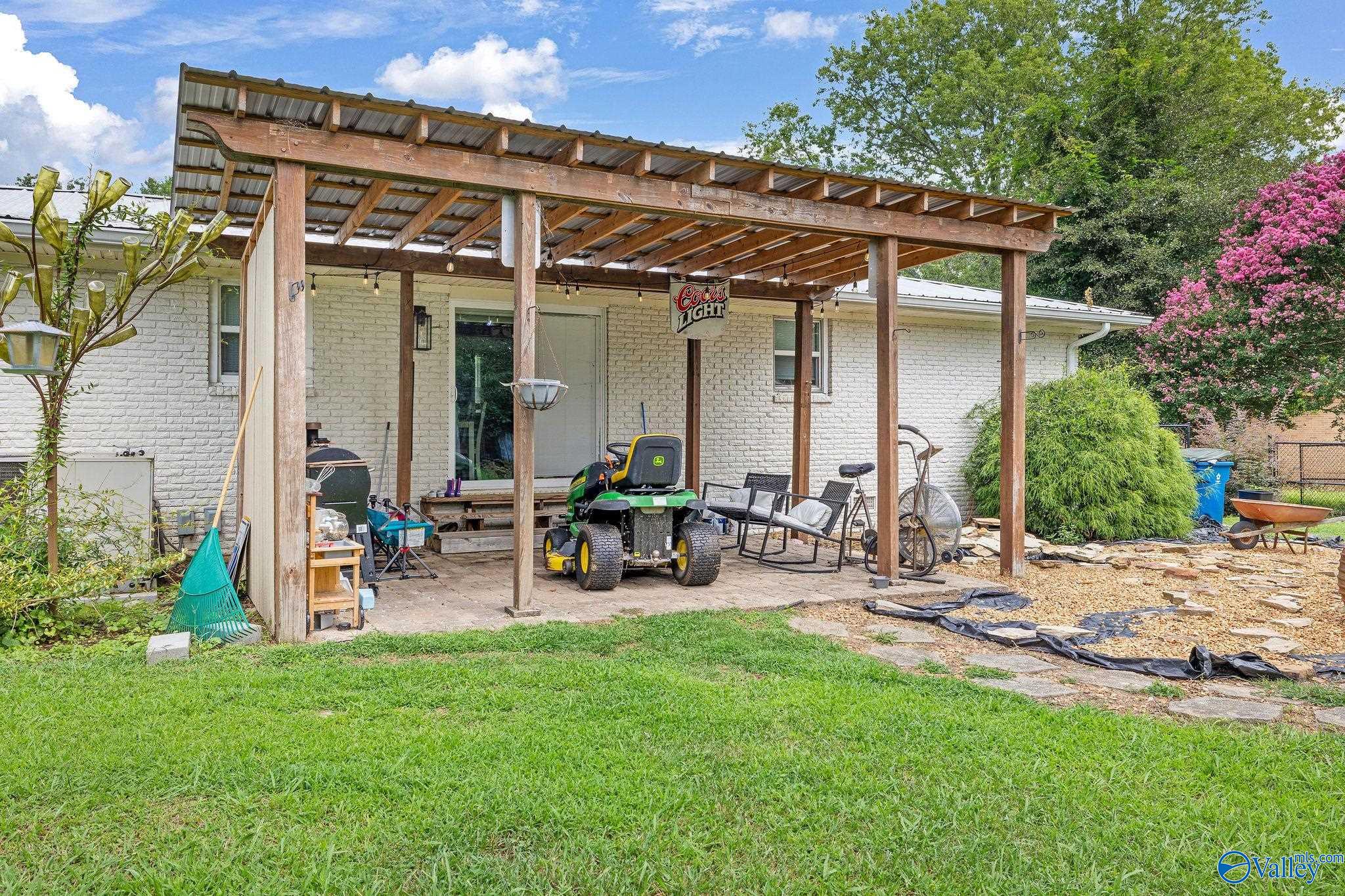 102 West Sims Avenue