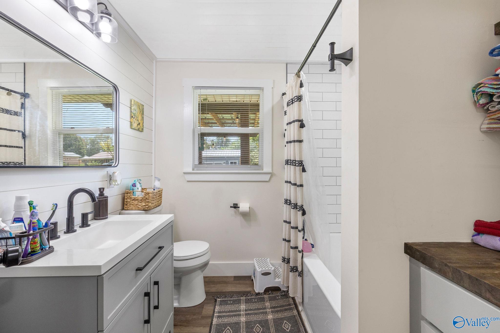 102 West Sims Avenue