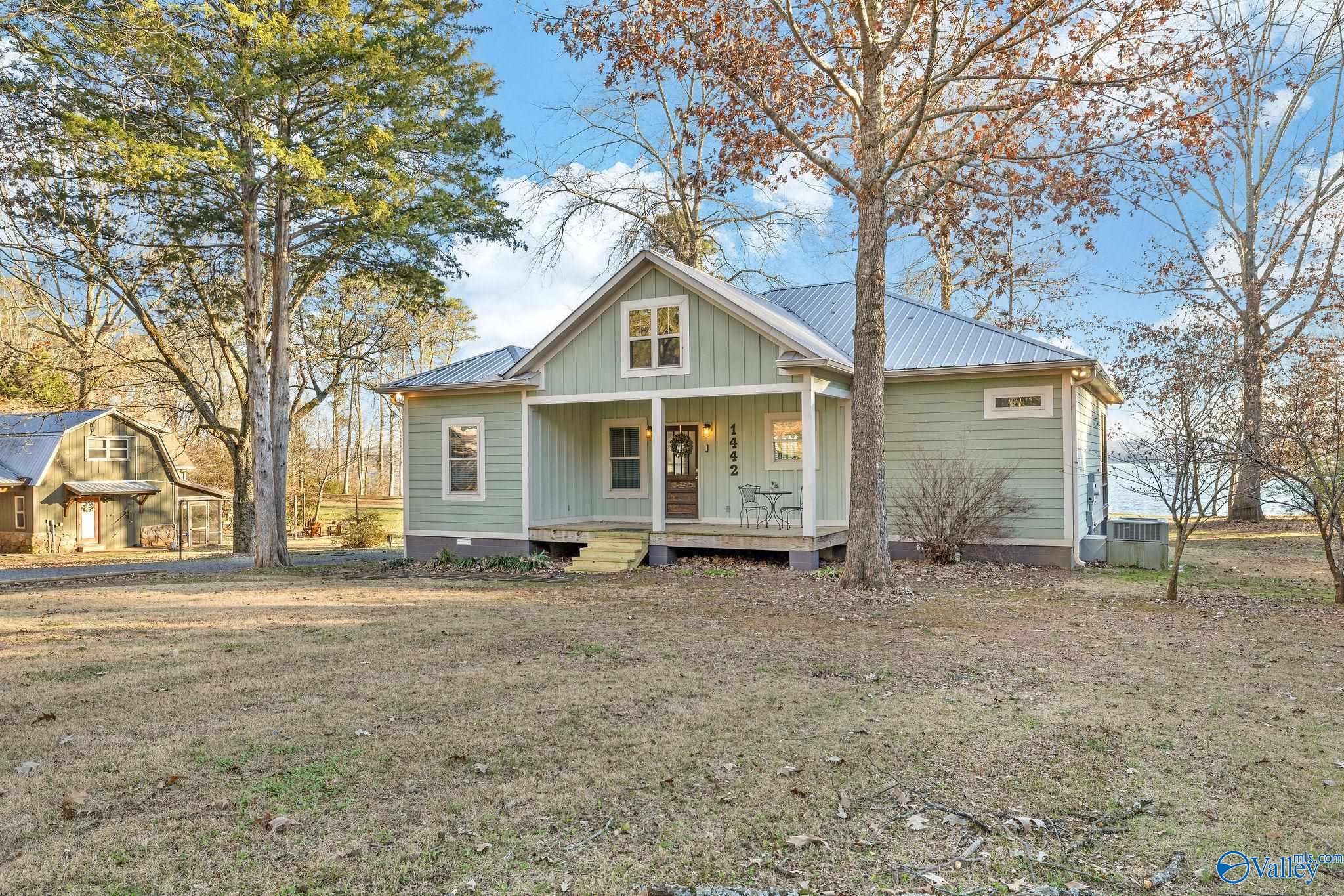 1442 Holiday Shores Road