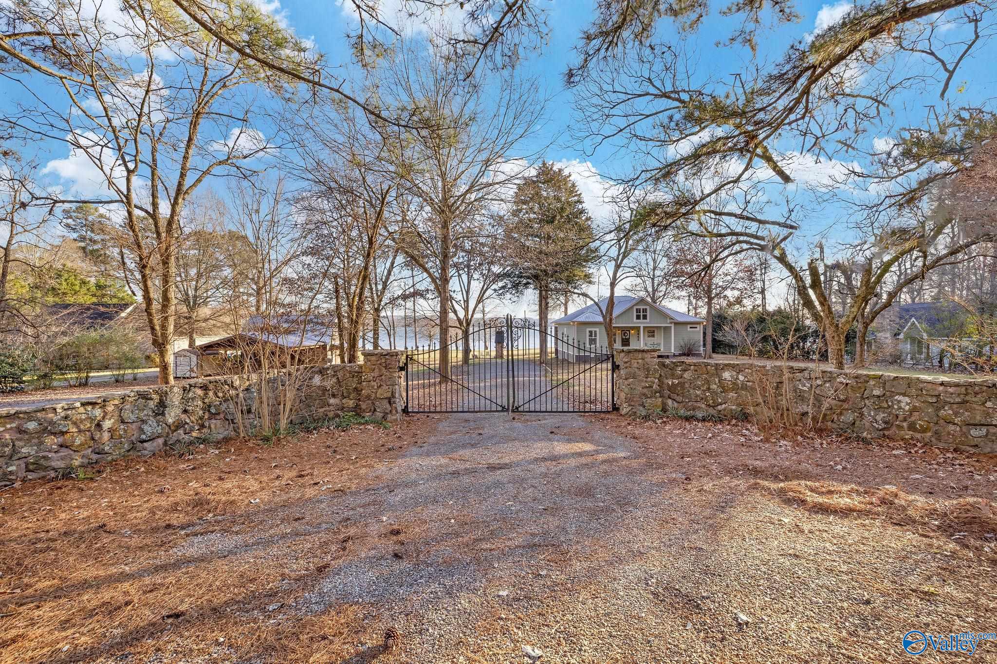 1442 Holiday Shores Road