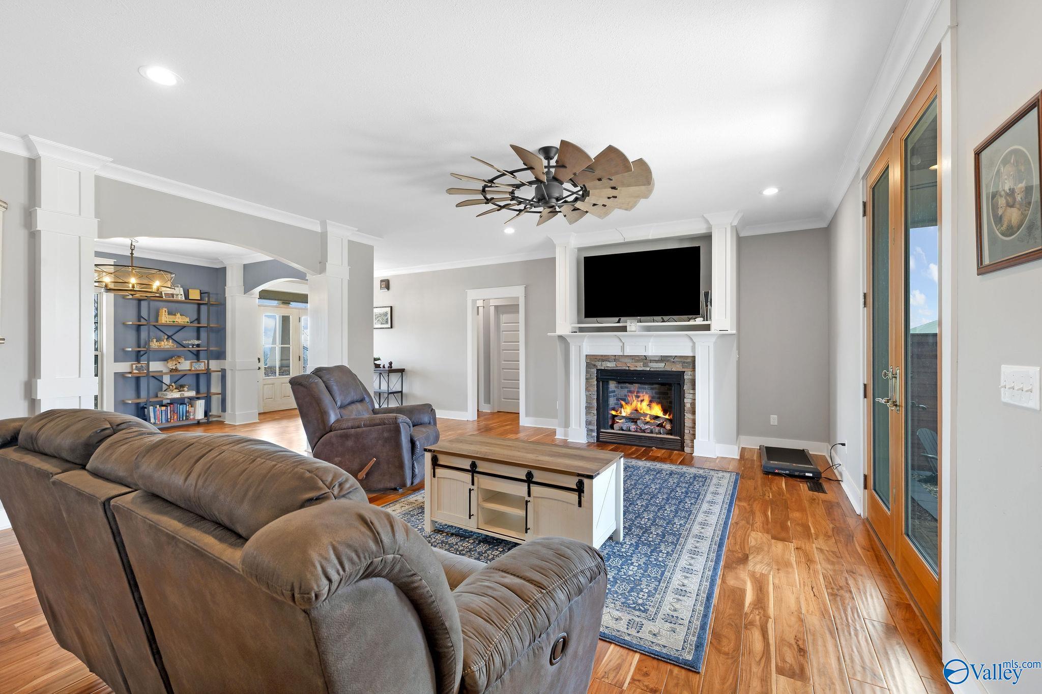 570 Mountain Heights Ridge