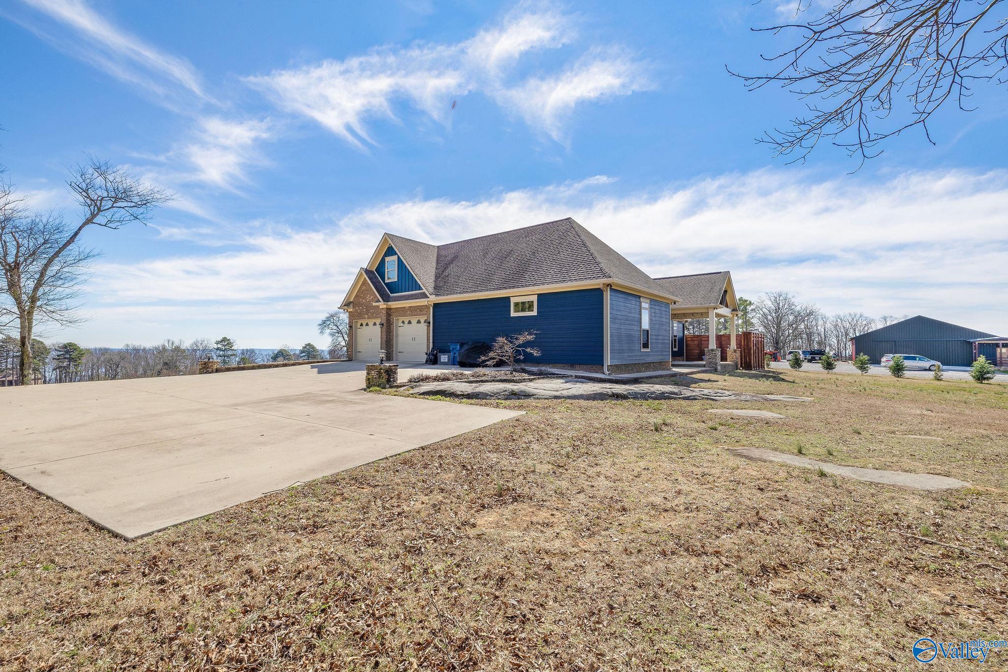 570 Mountain Heights Ridge