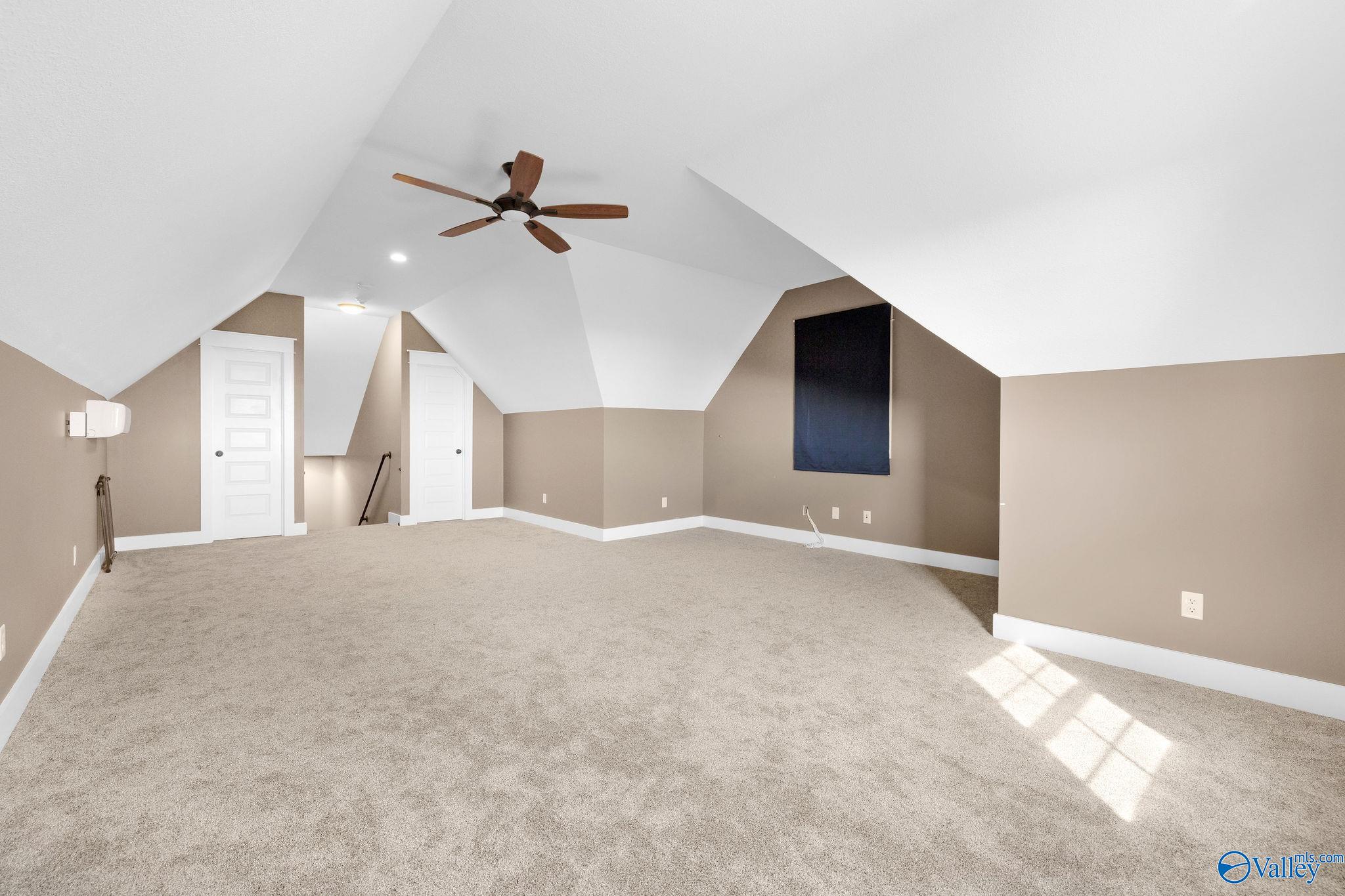 570 Mountain Heights Ridge