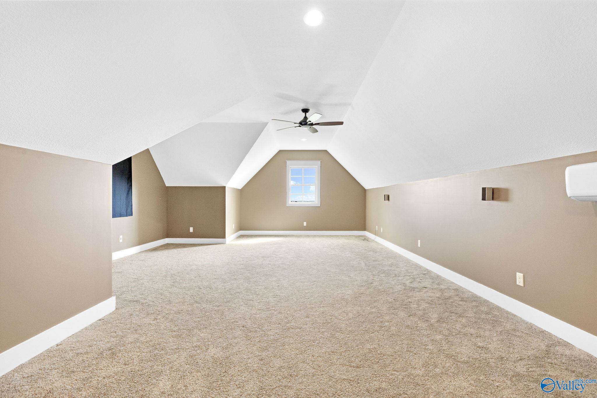 570 Mountain Heights Ridge