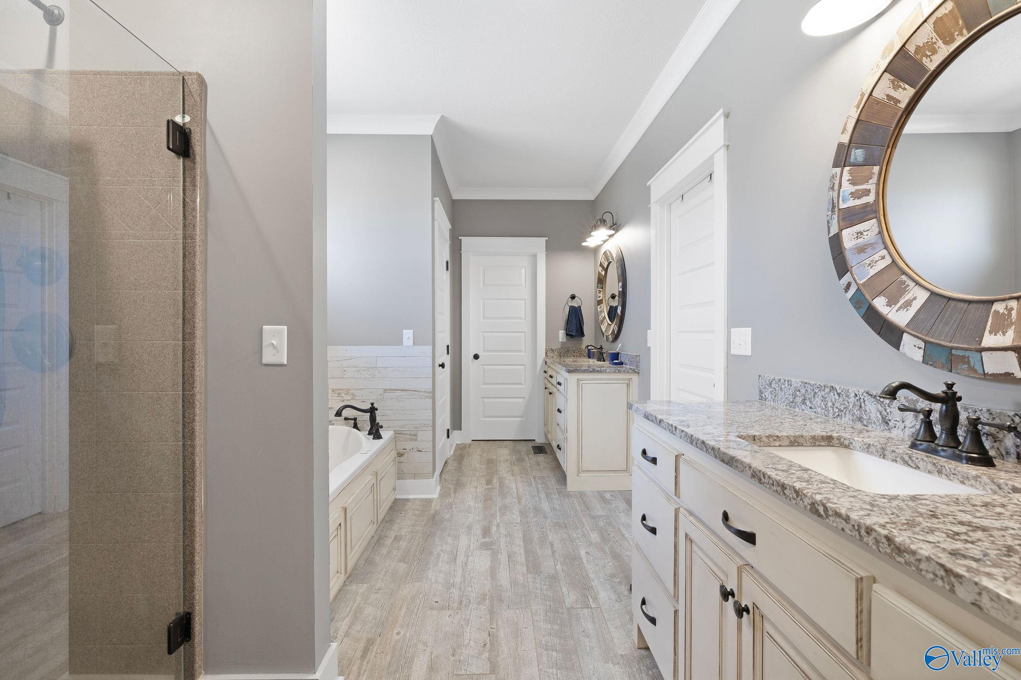 570 Mountain Heights Ridge