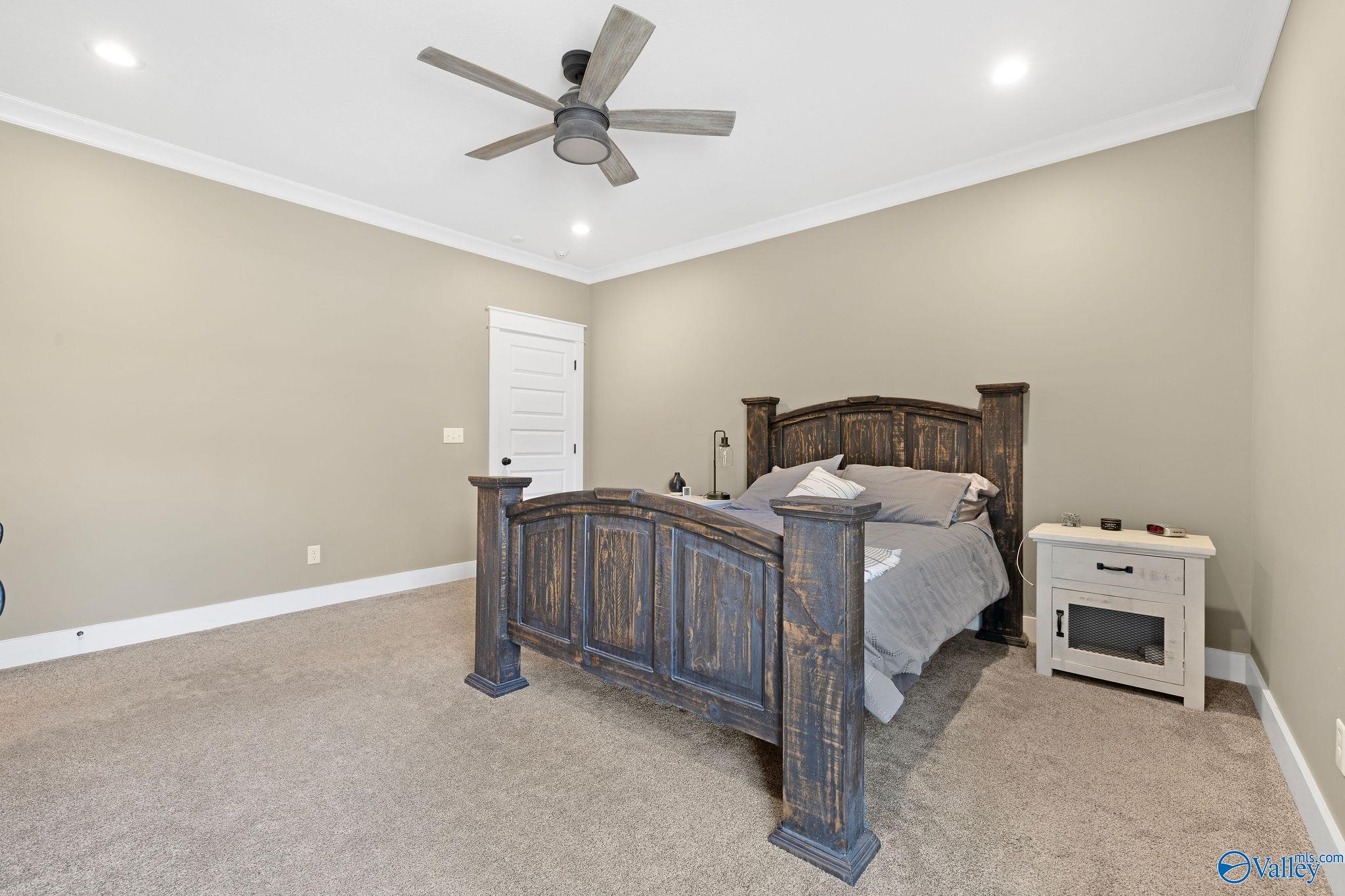 570 Mountain Heights Ridge