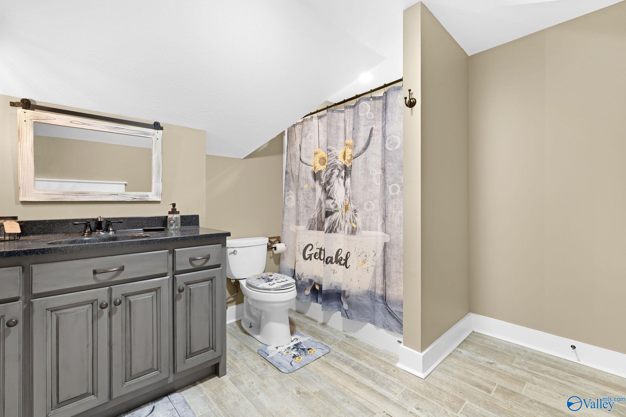 570 Mountain Heights Ridge