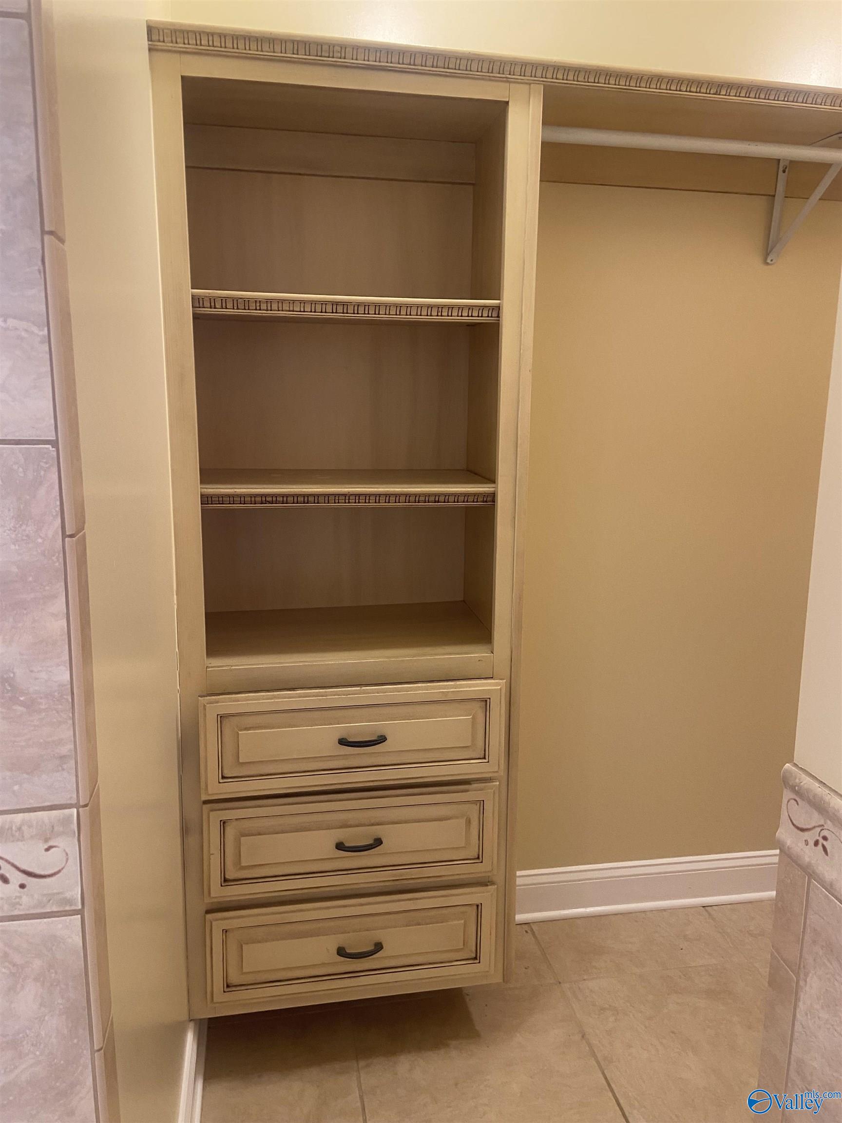 5501 Cedar Mill Drive