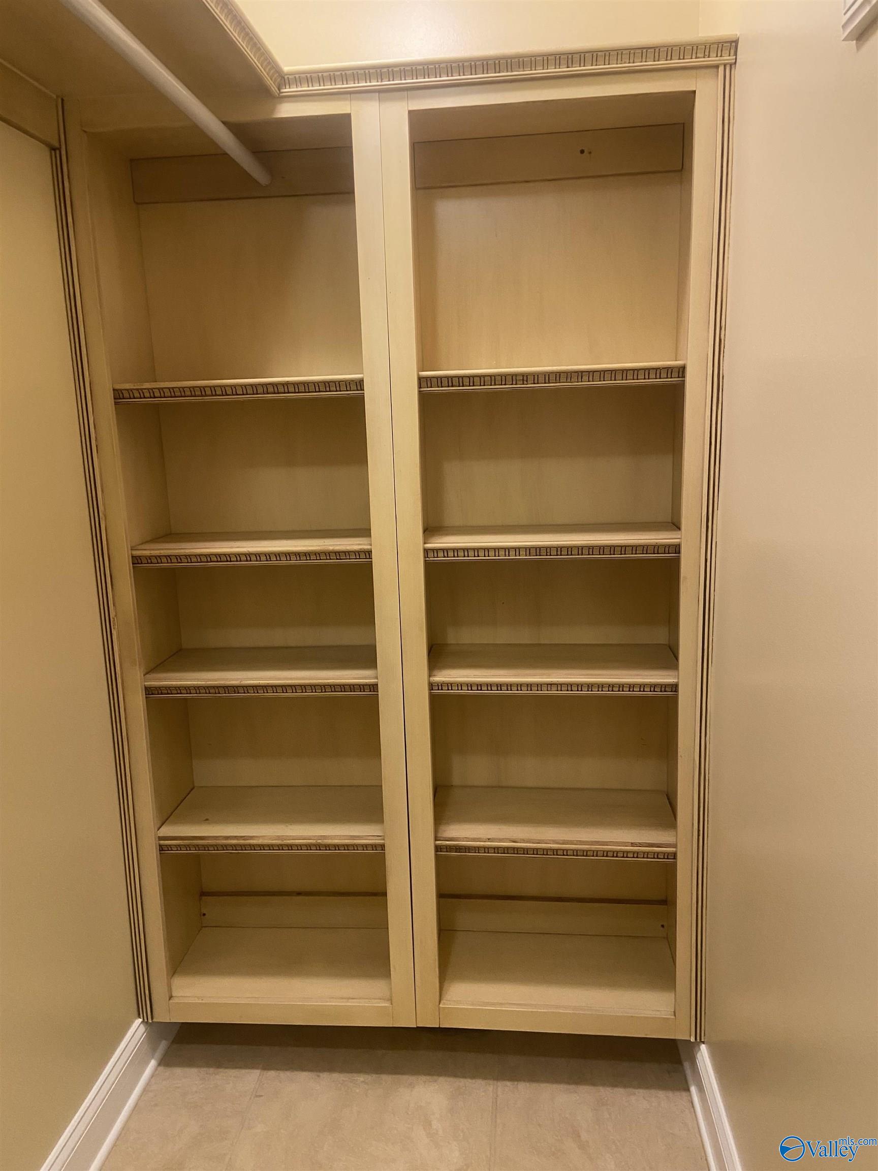 5501 Cedar Mill Drive