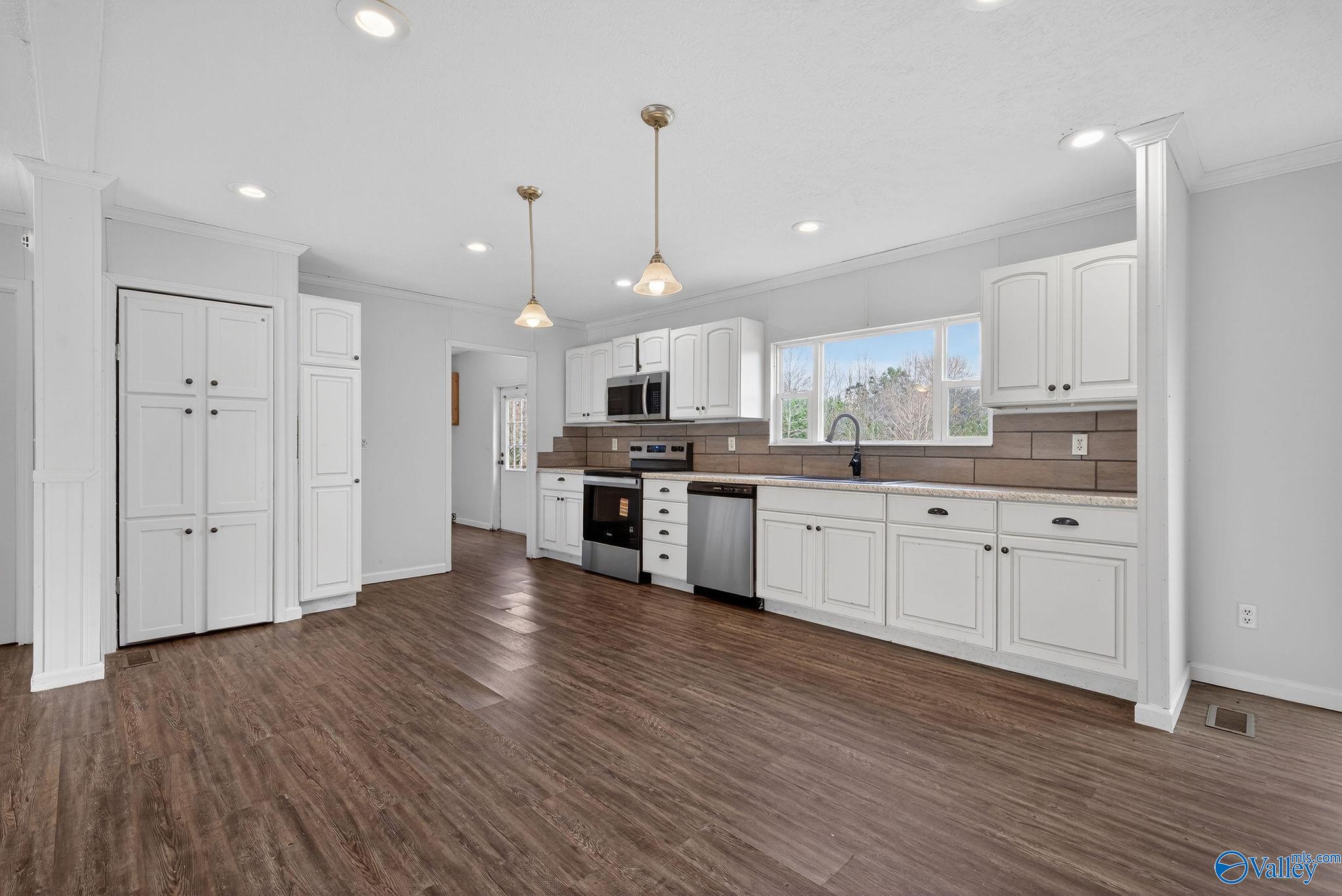 1295 Terrell Road
