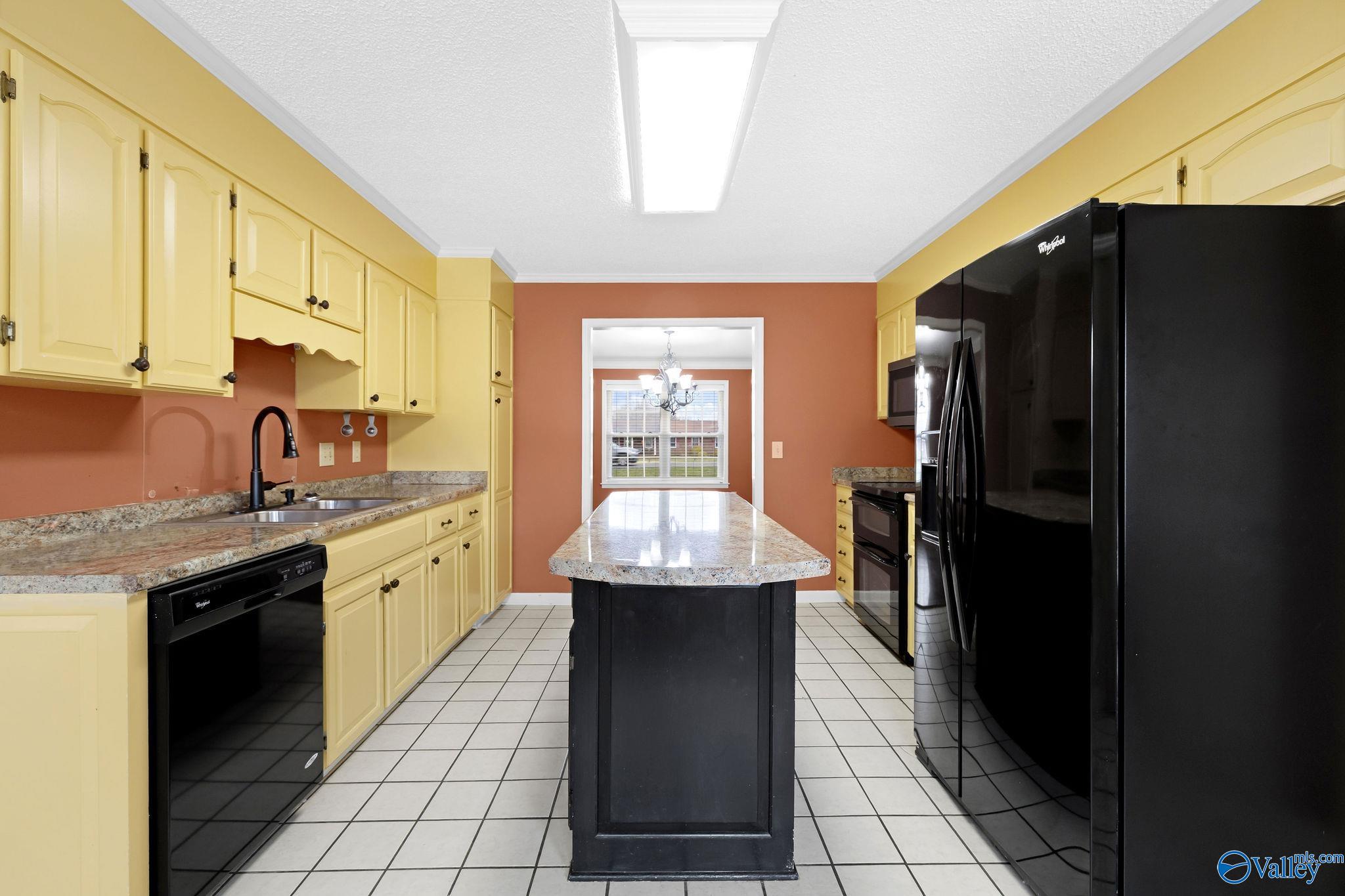 900 Section Line Road