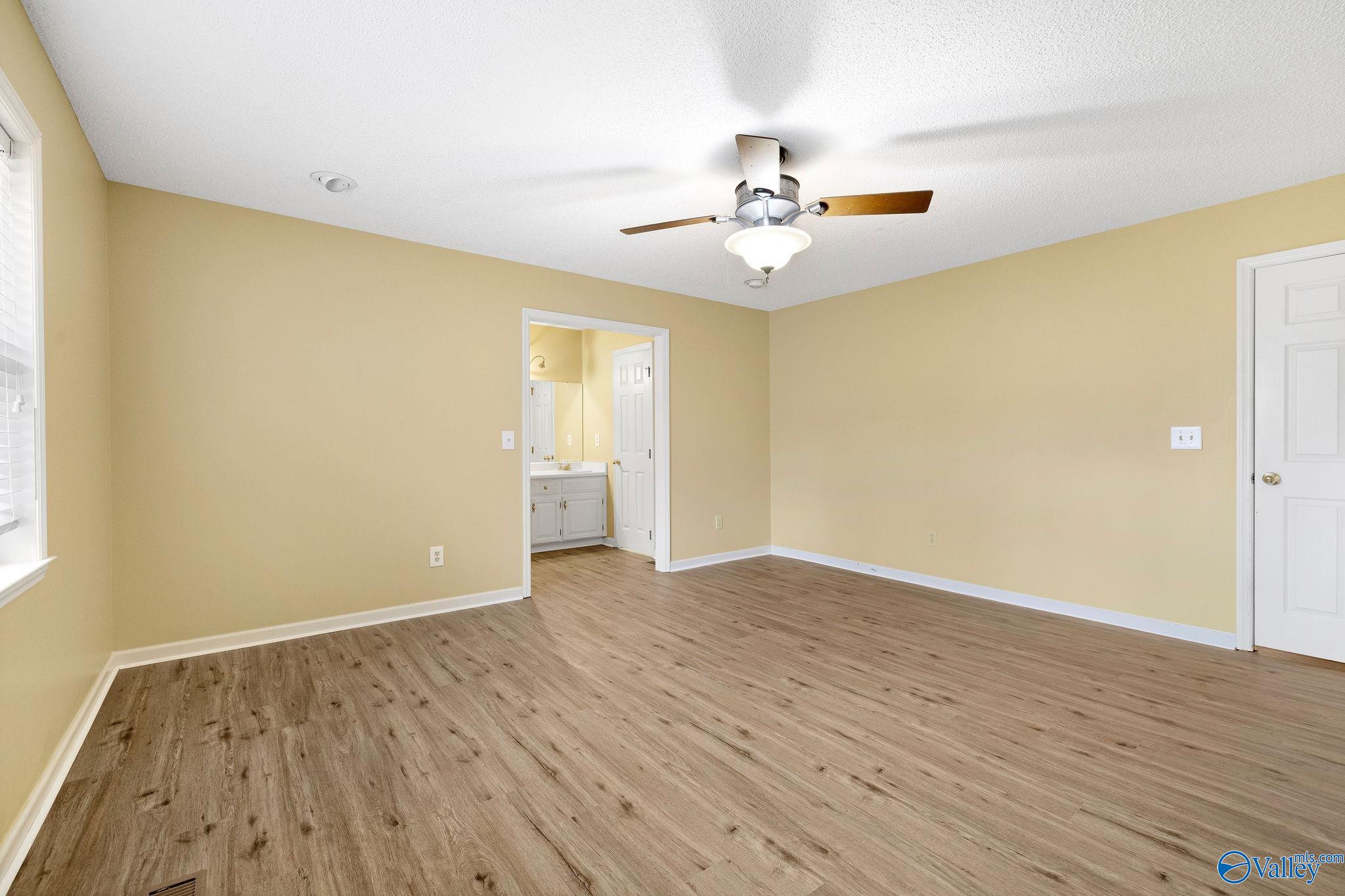 900 Section Line Road