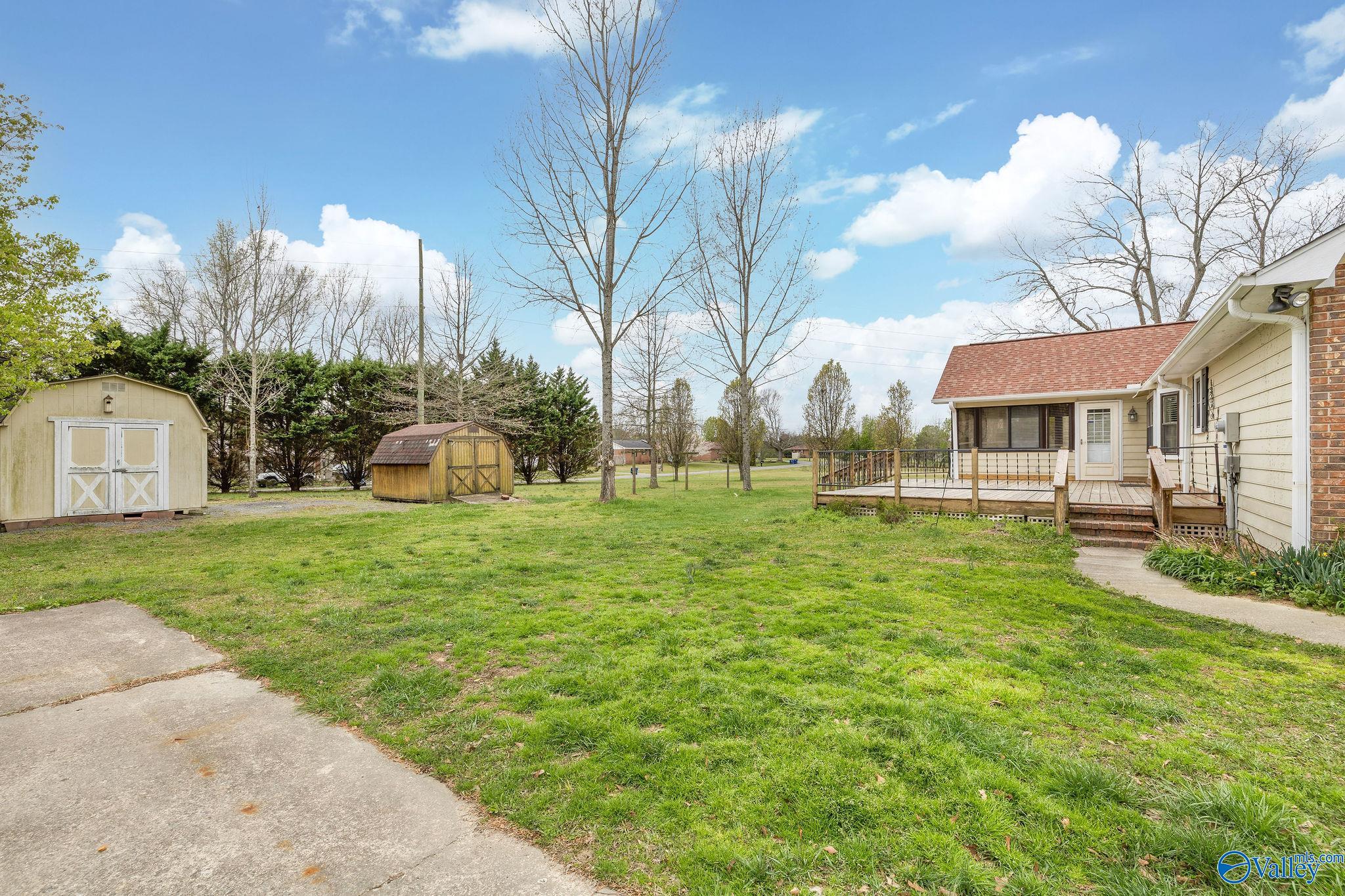 900 Section Line Road