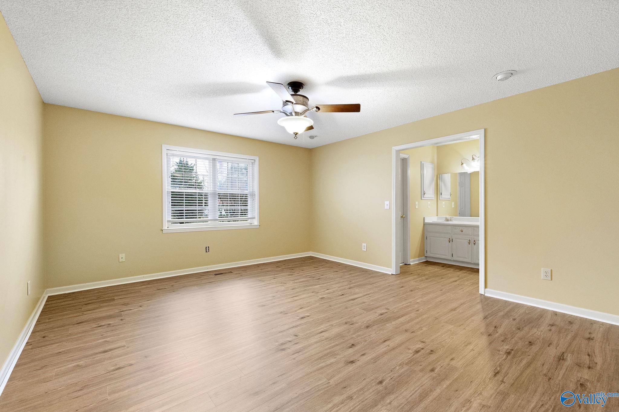 900 Section Line Road