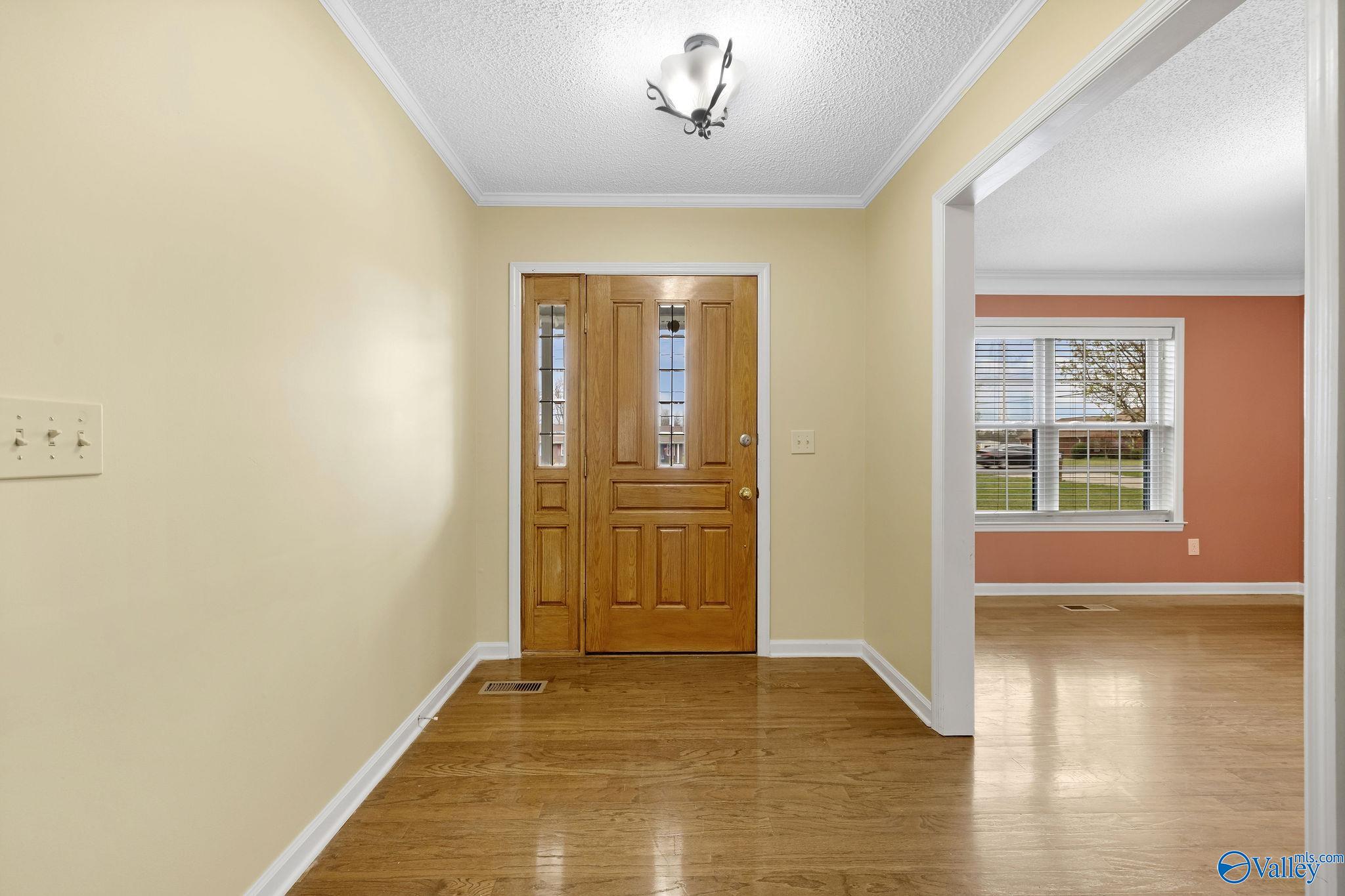 900 Section Line Road