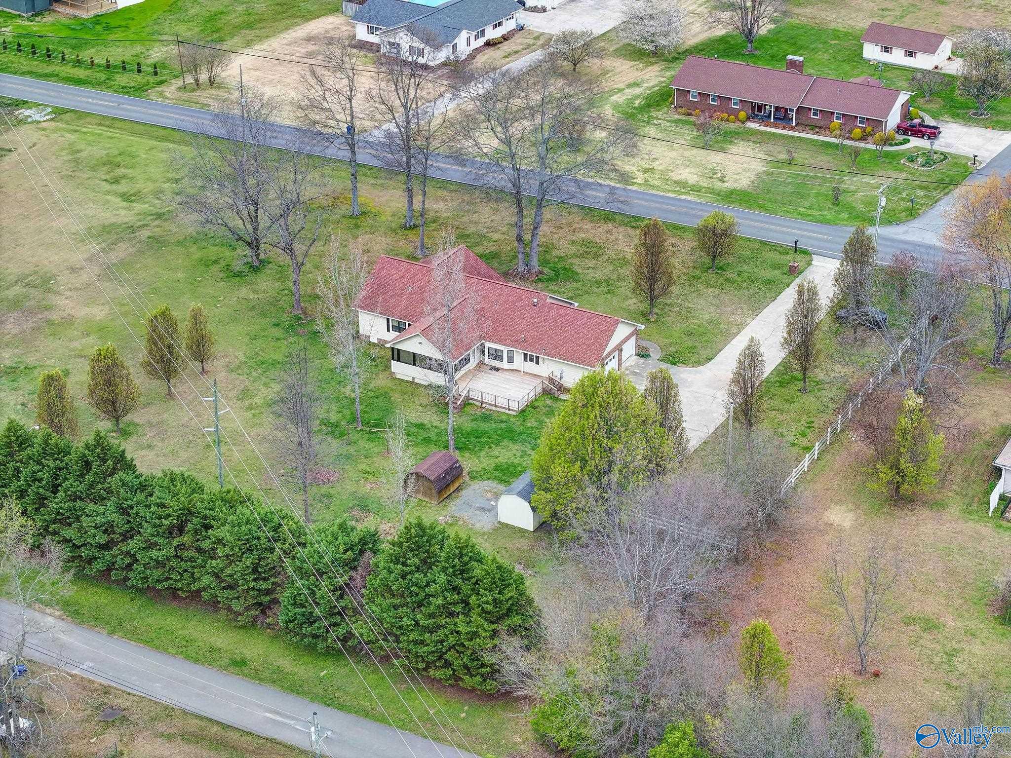 900 Section Line Road