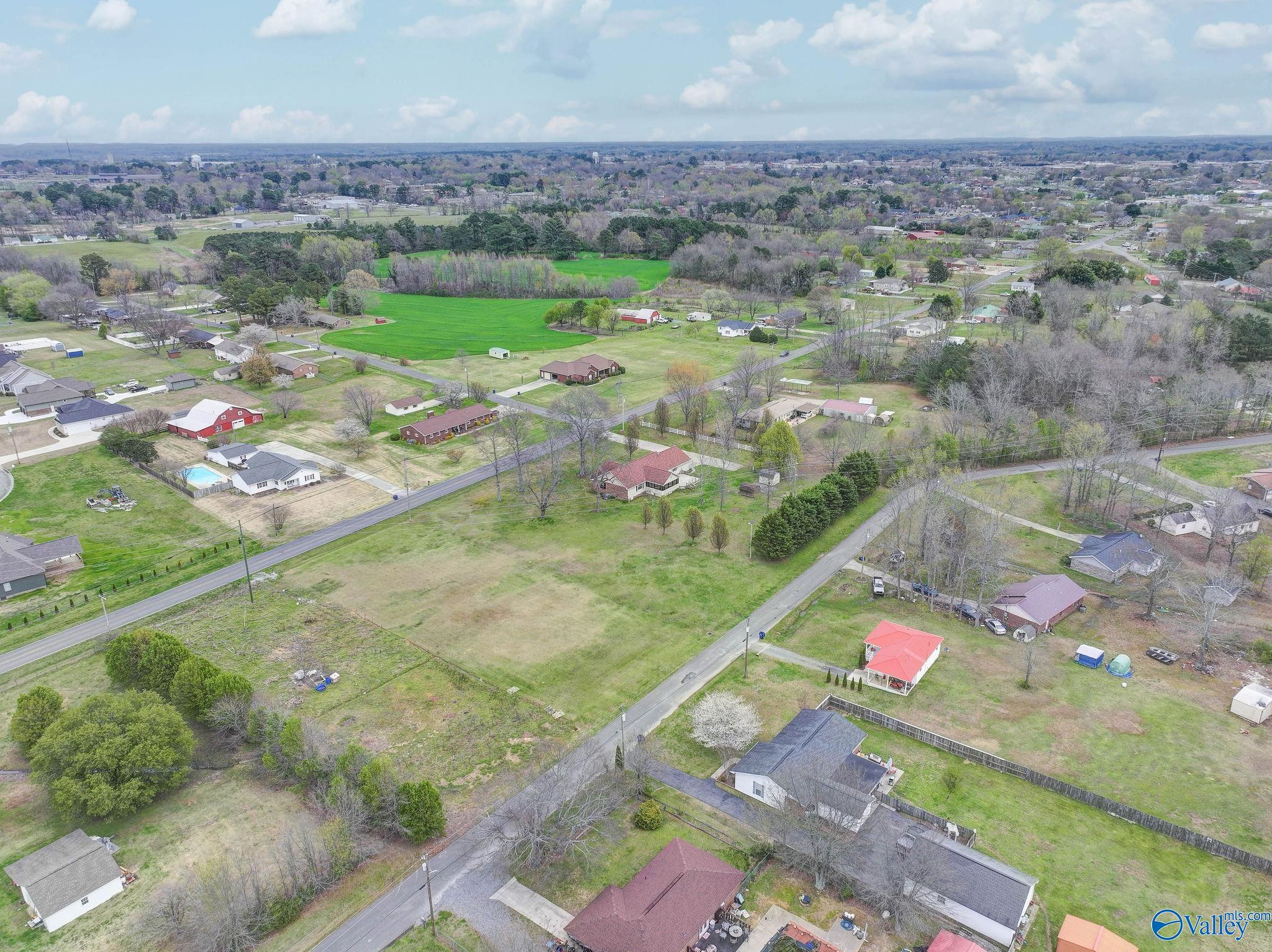 900 Section Line Road