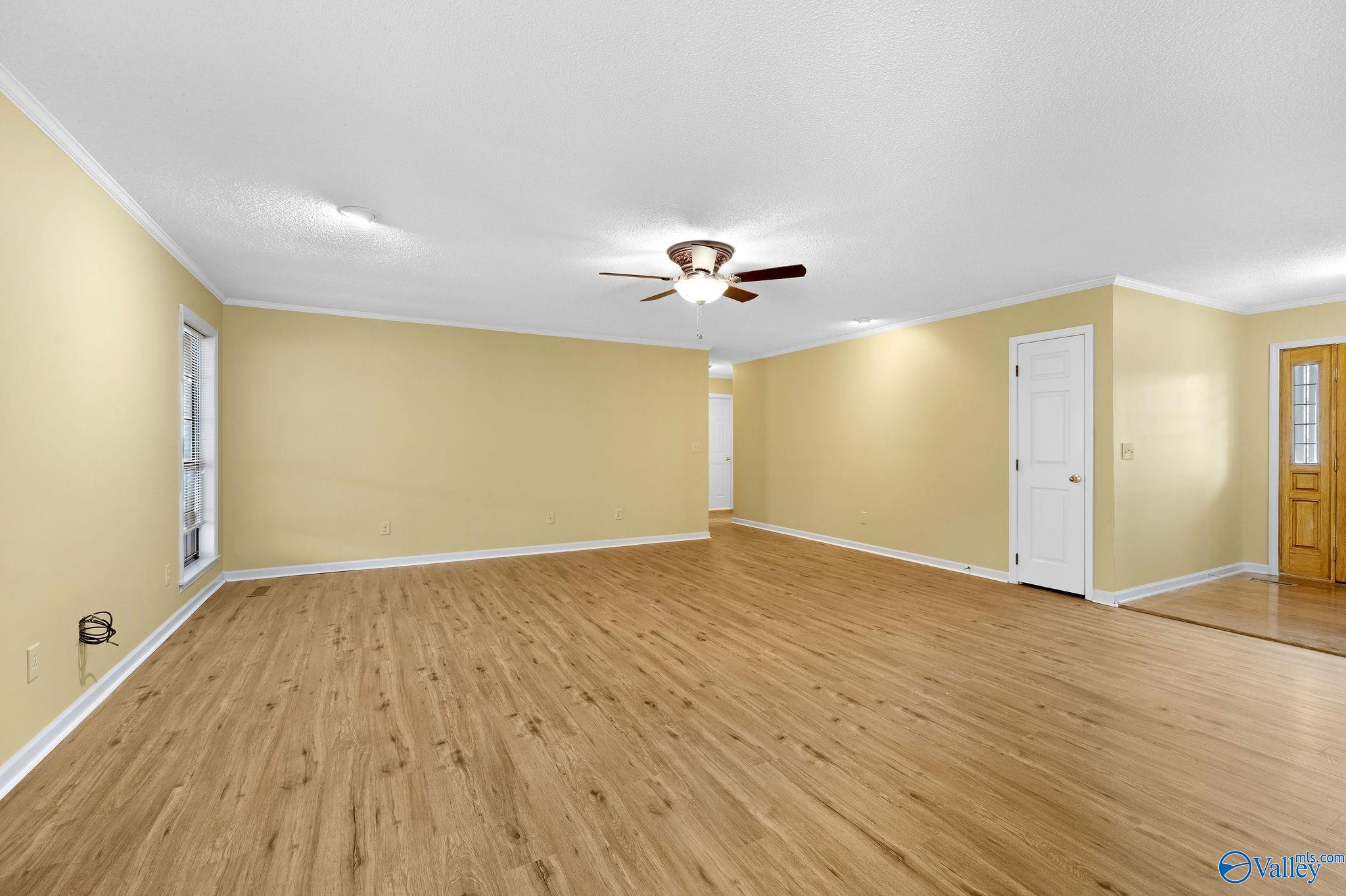 900 Section Line Road