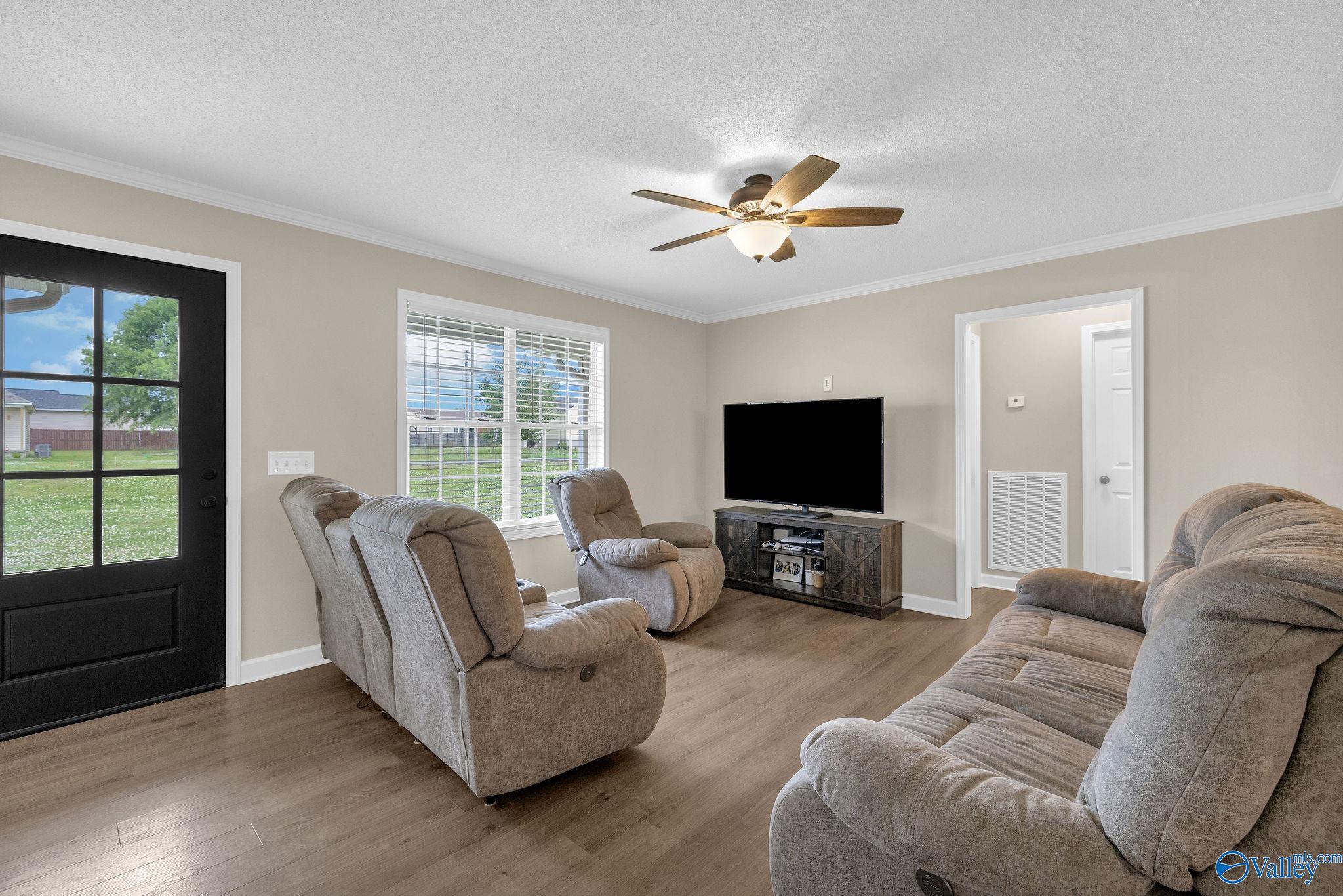 43 Devon Circle