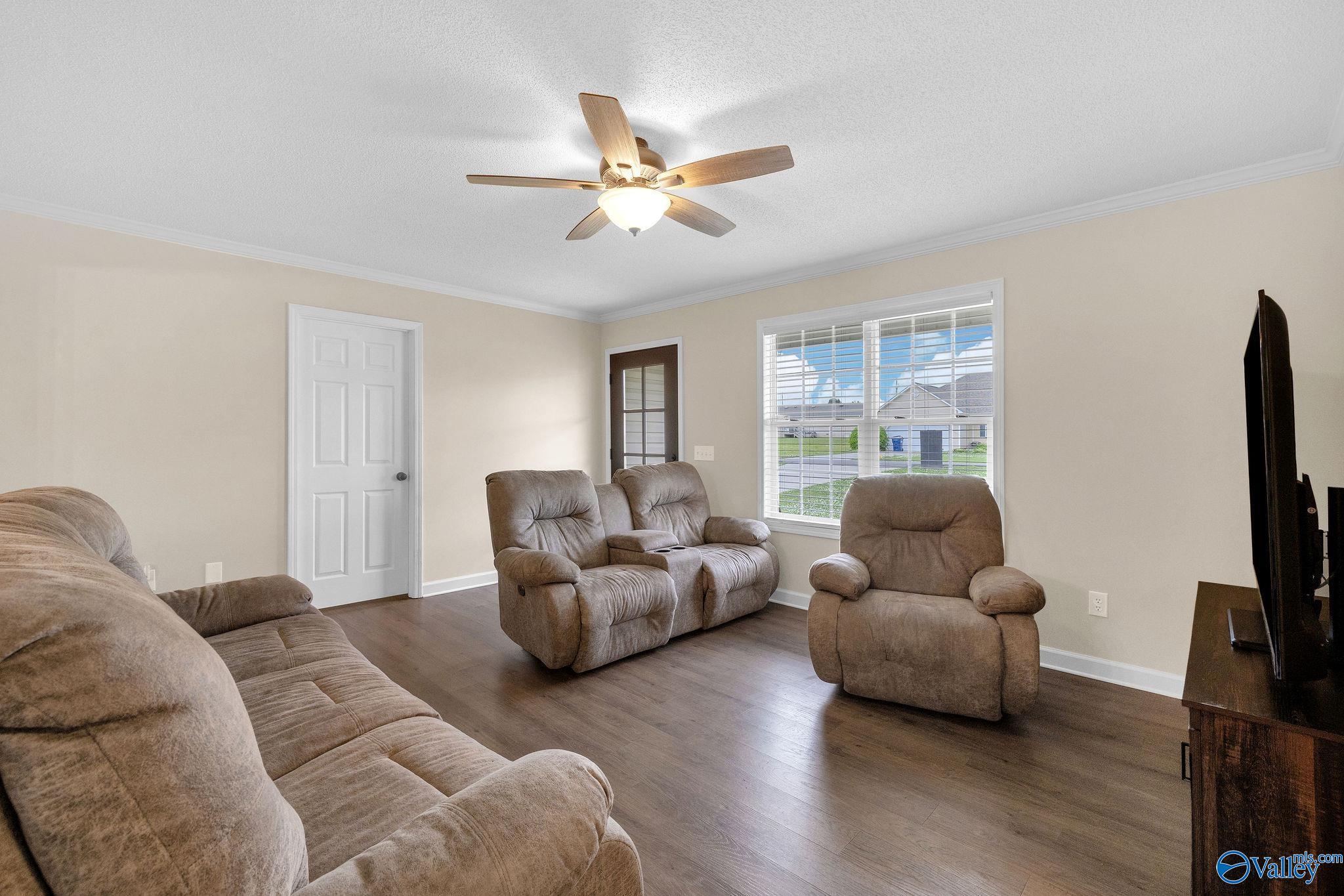 43 Devon Circle