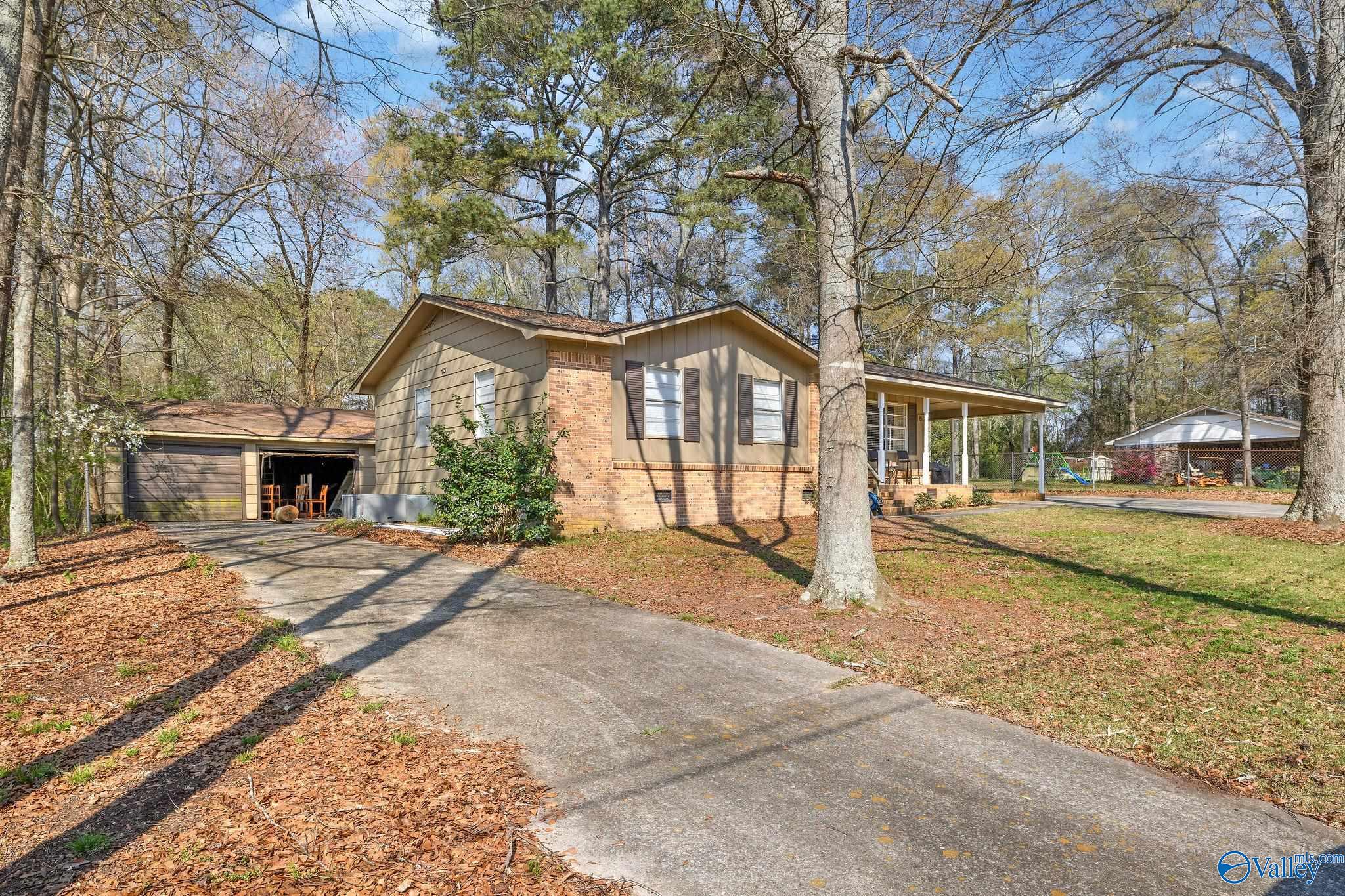 80 Pine Lane