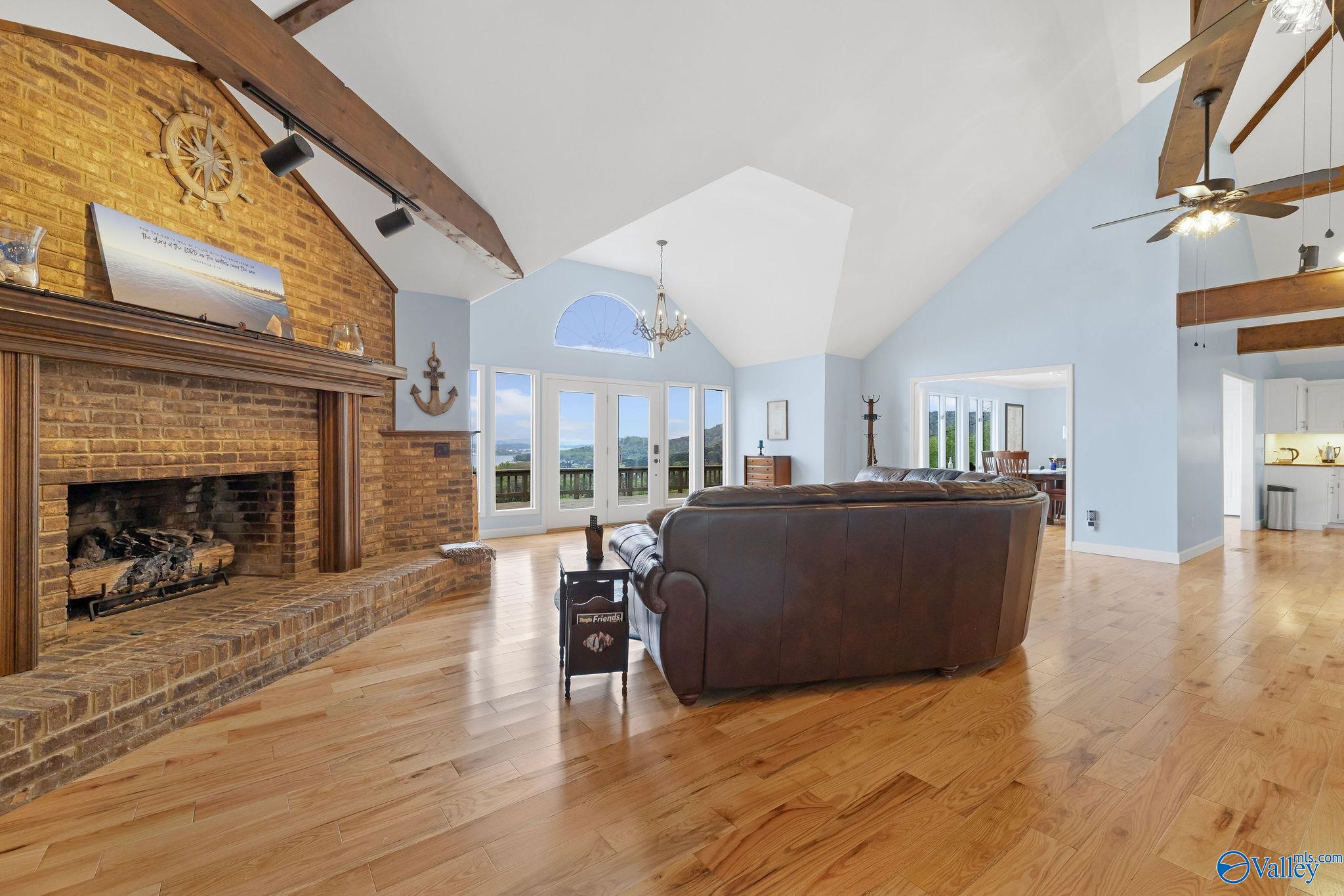 3018 Woodvue Road