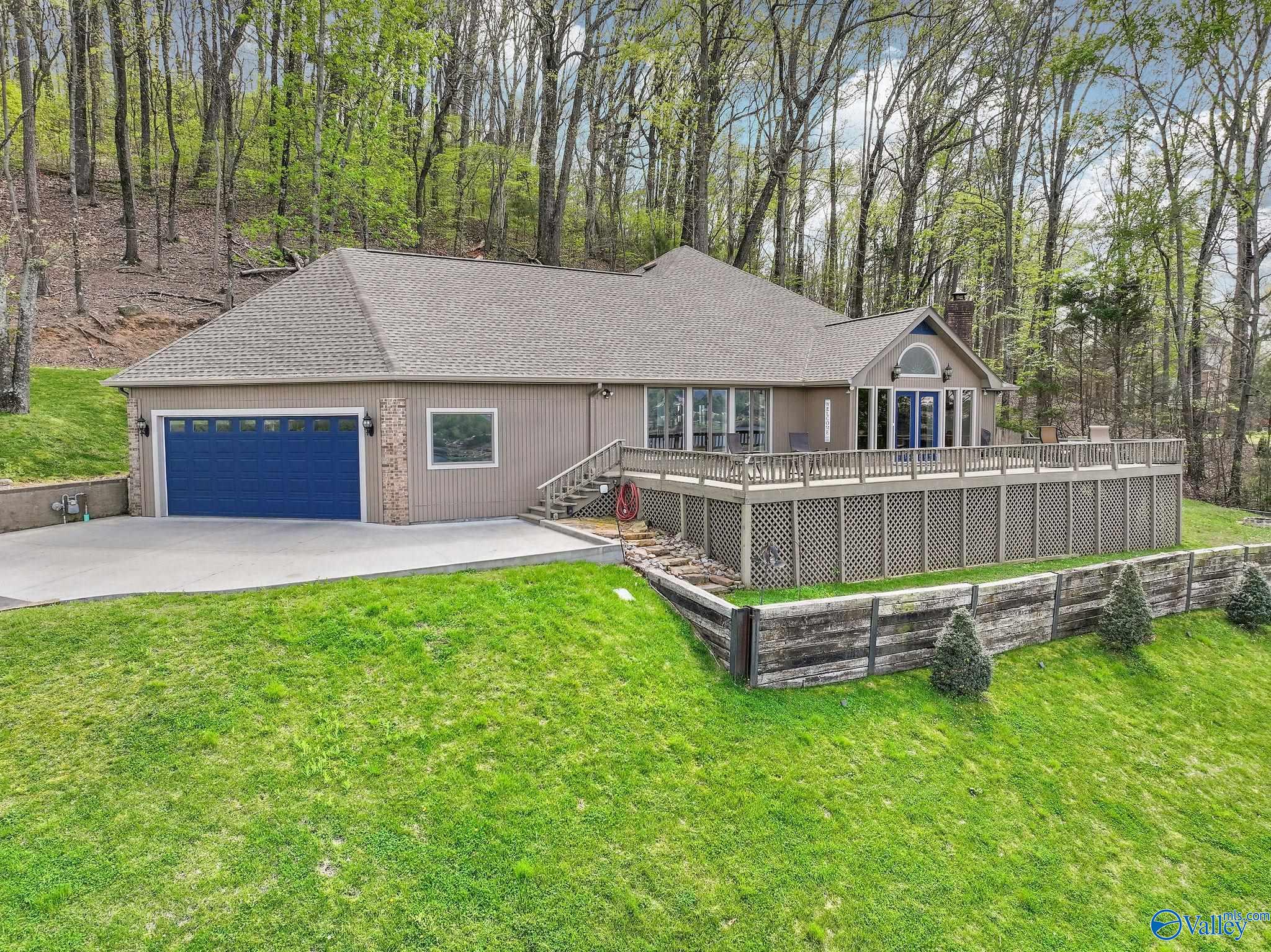 3018 Woodvue Road