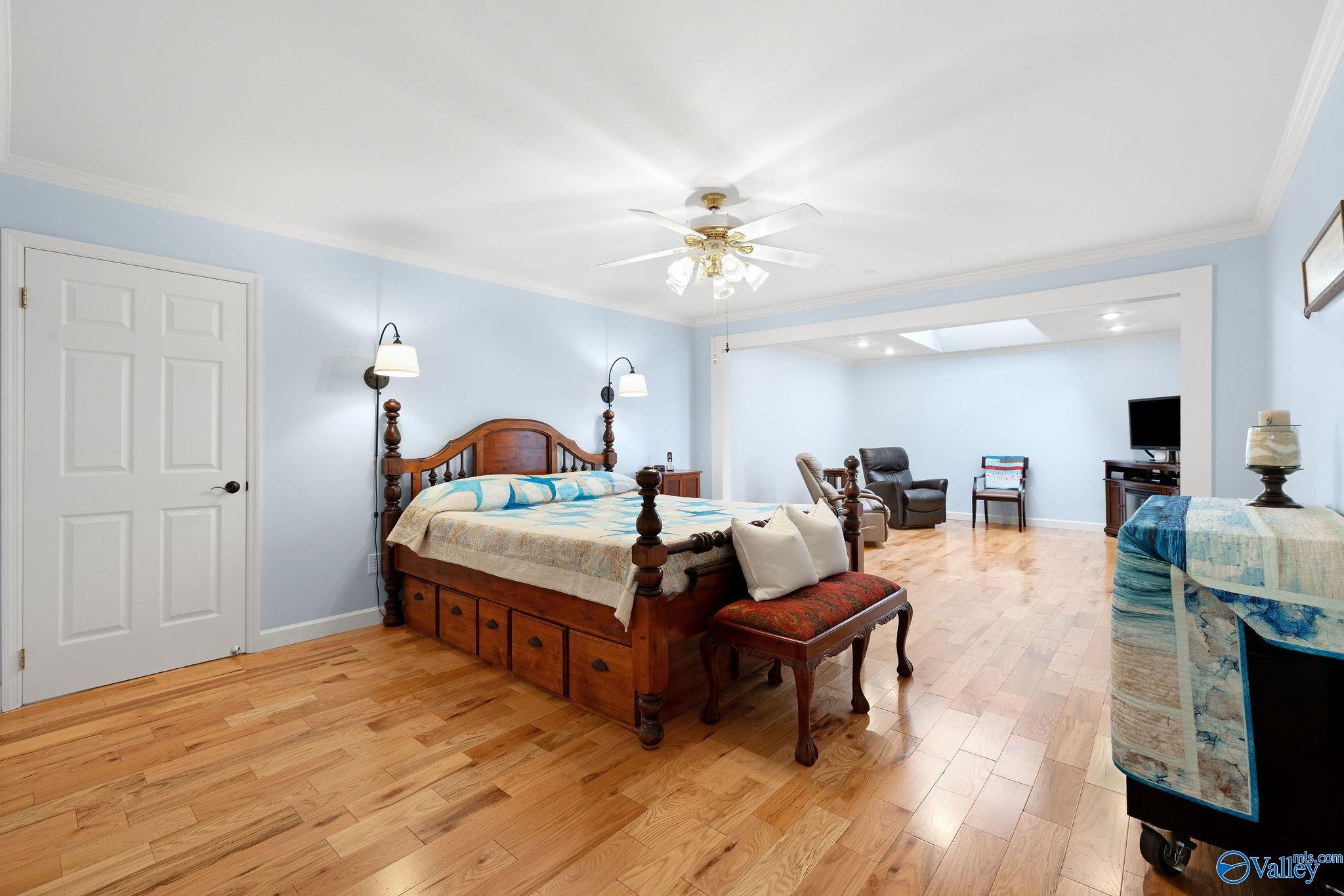 3018 Woodvue Road