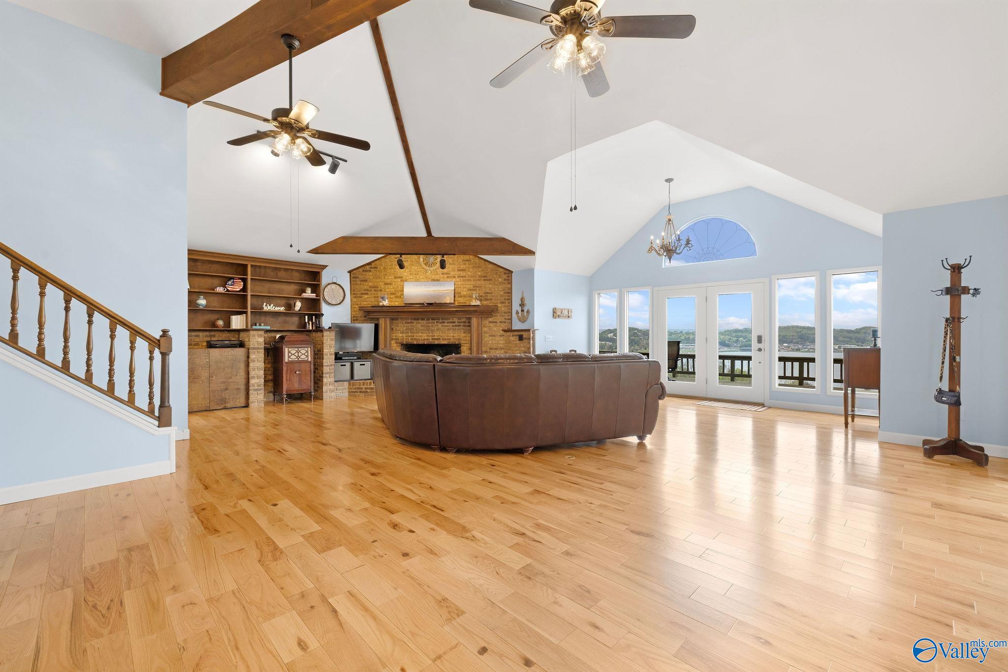3018 Woodvue Road