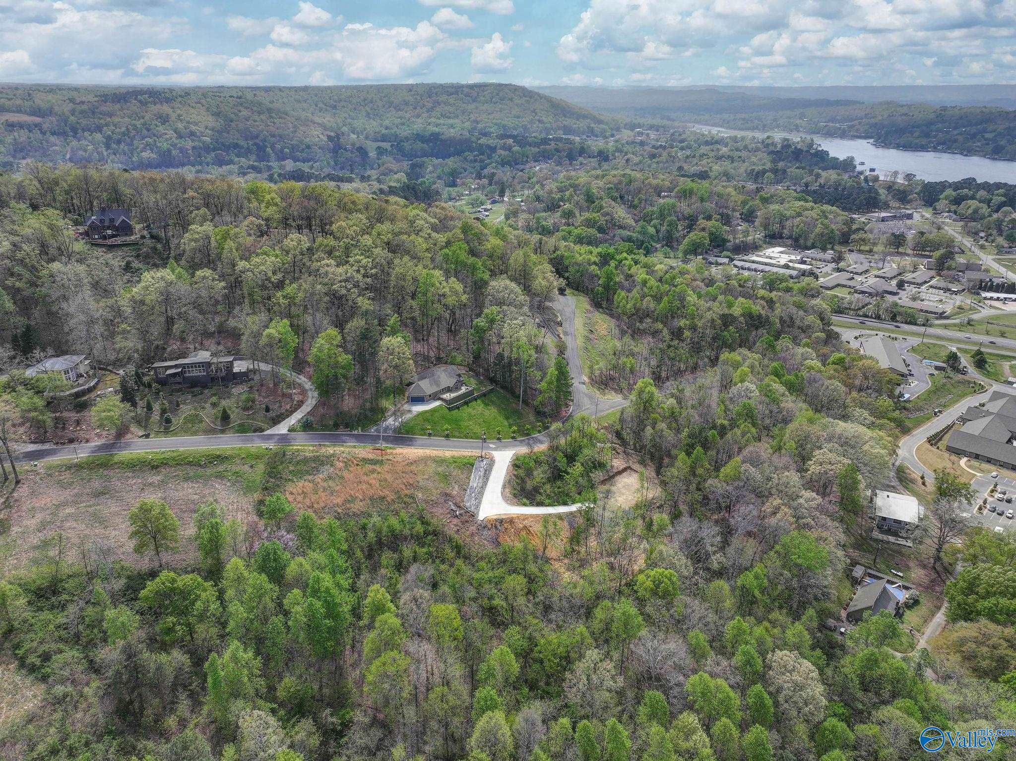 3018 Woodvue Road