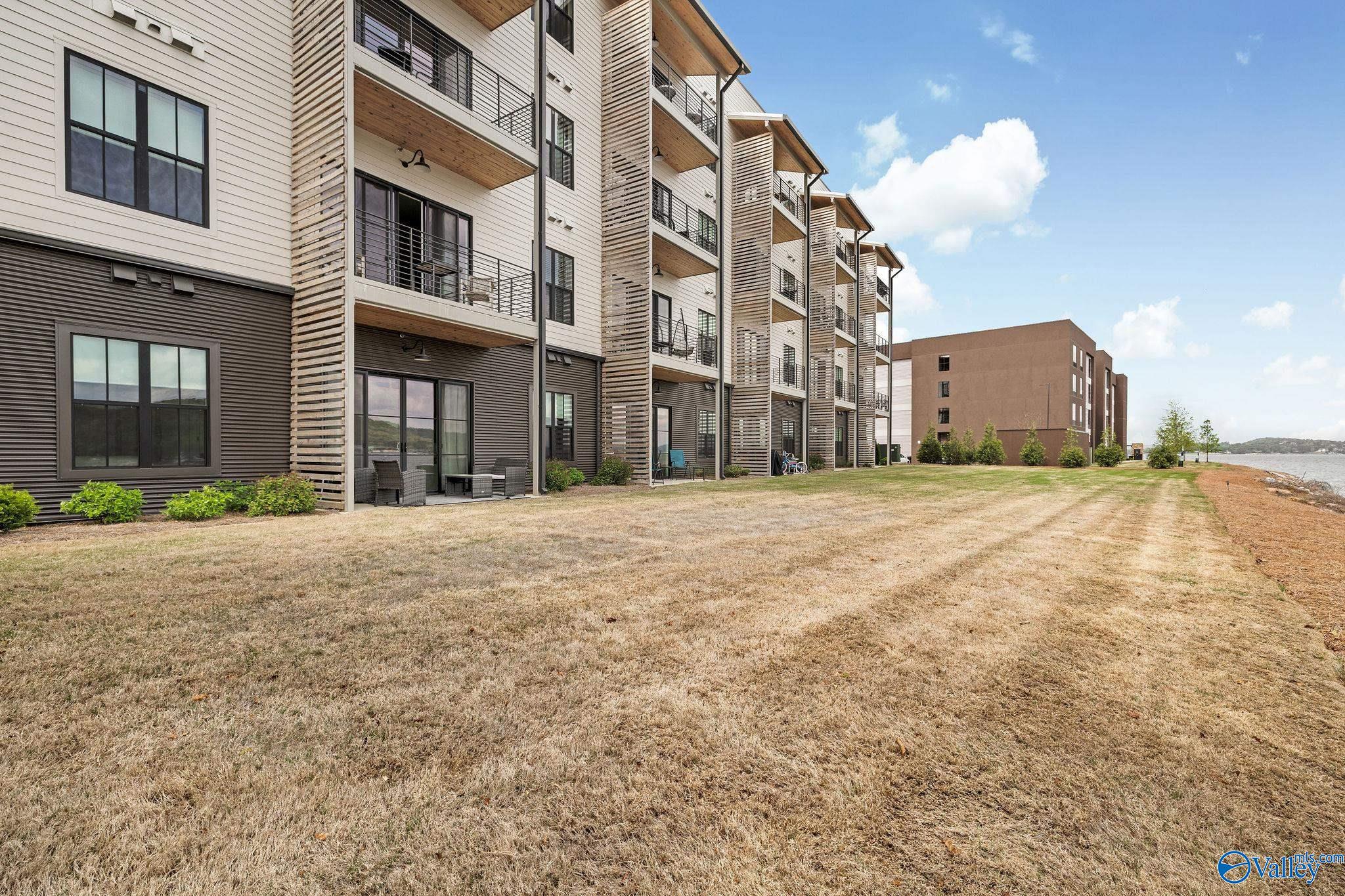 2699 Paddle Wheel Drive # 105