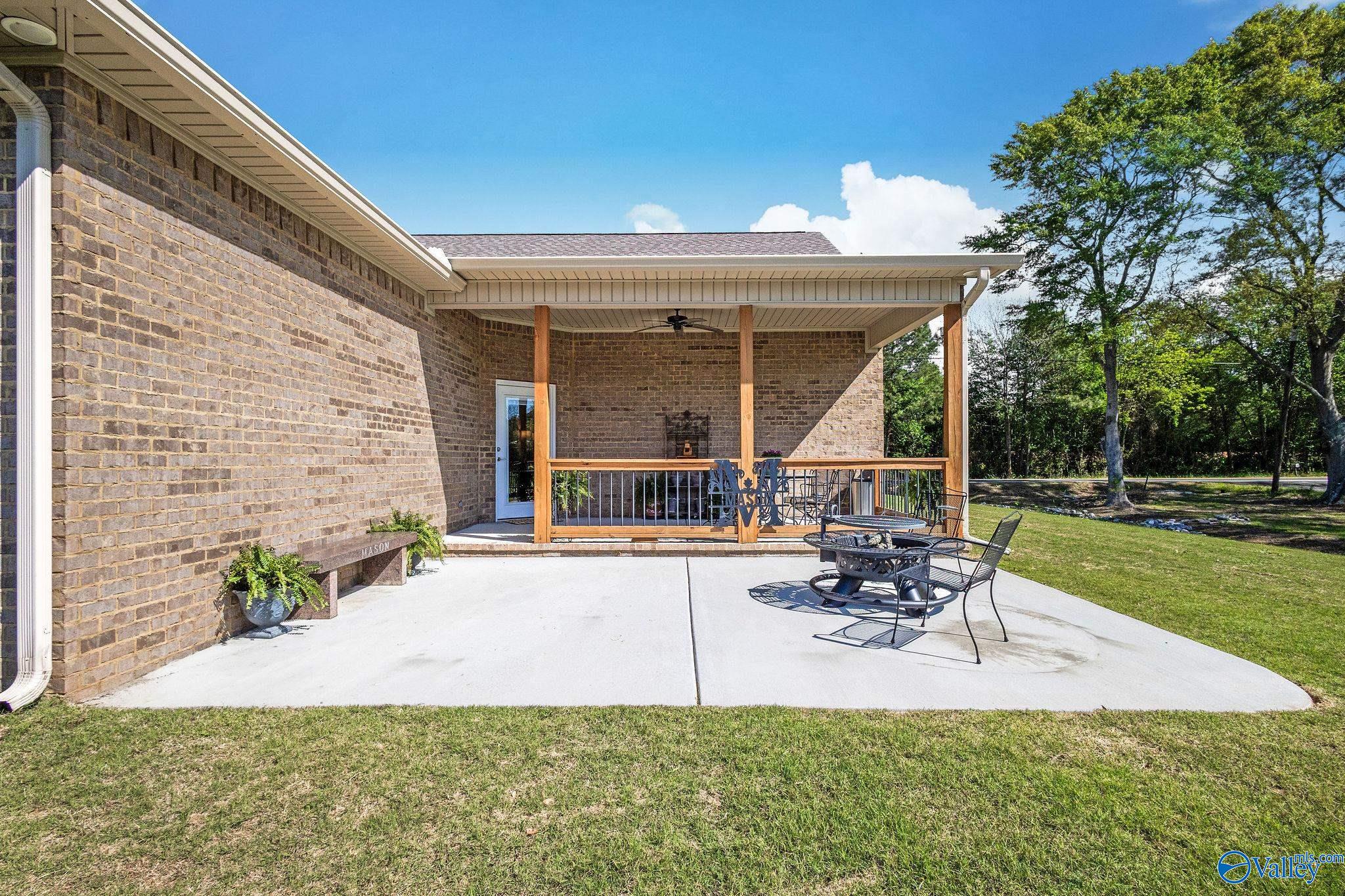 1212 Bruce Road