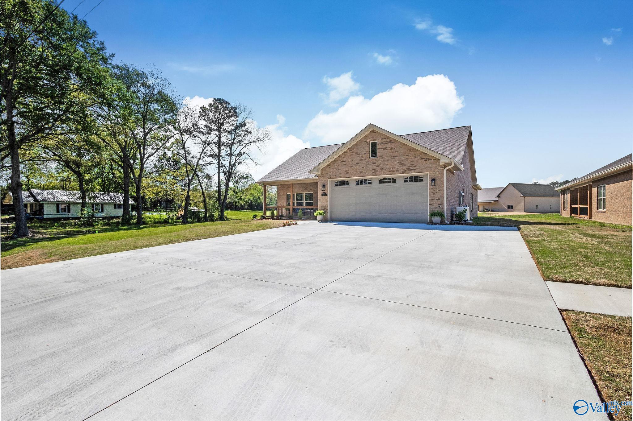 1212 Bruce Road