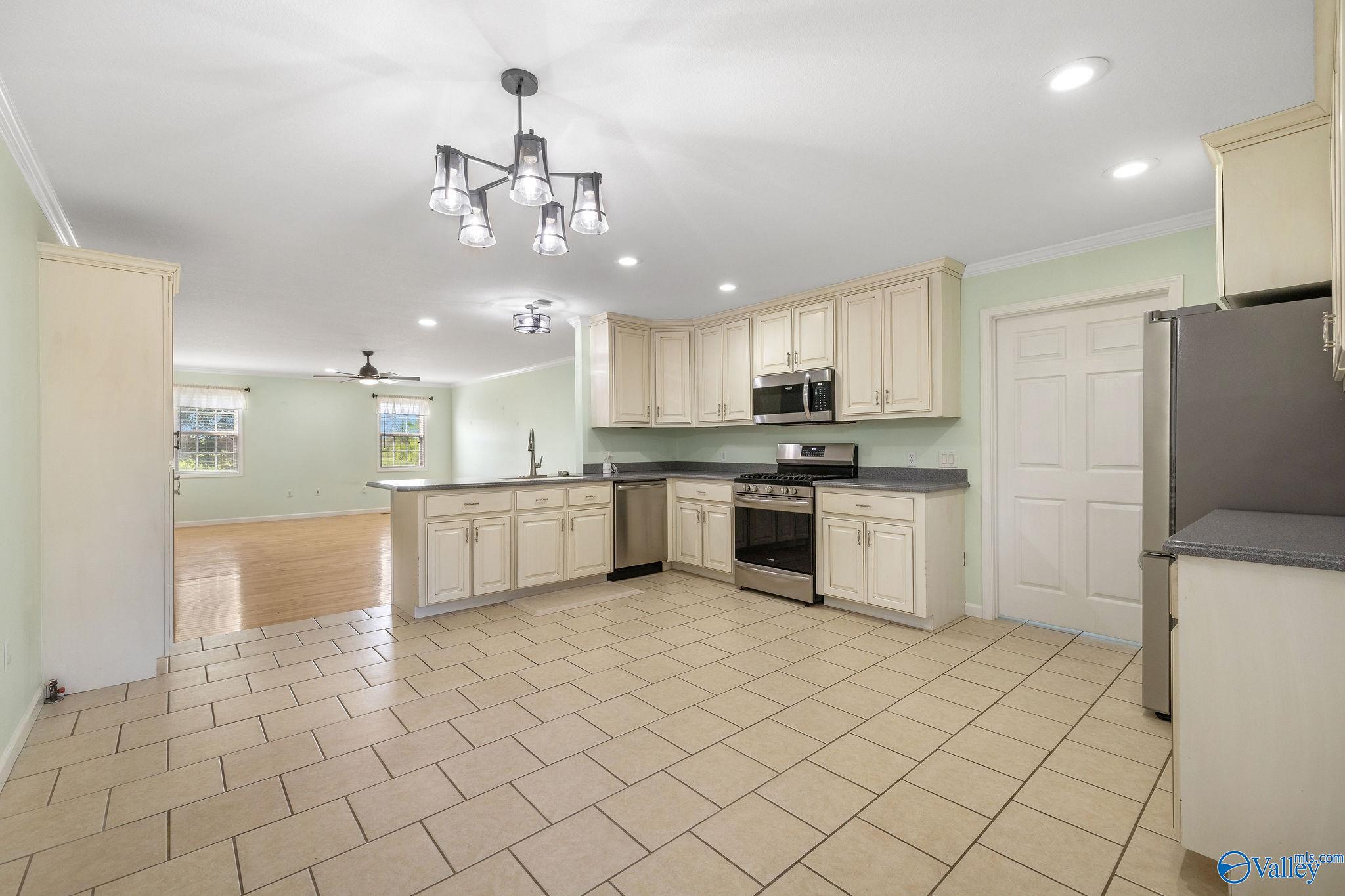 108 Ledbetter Lane