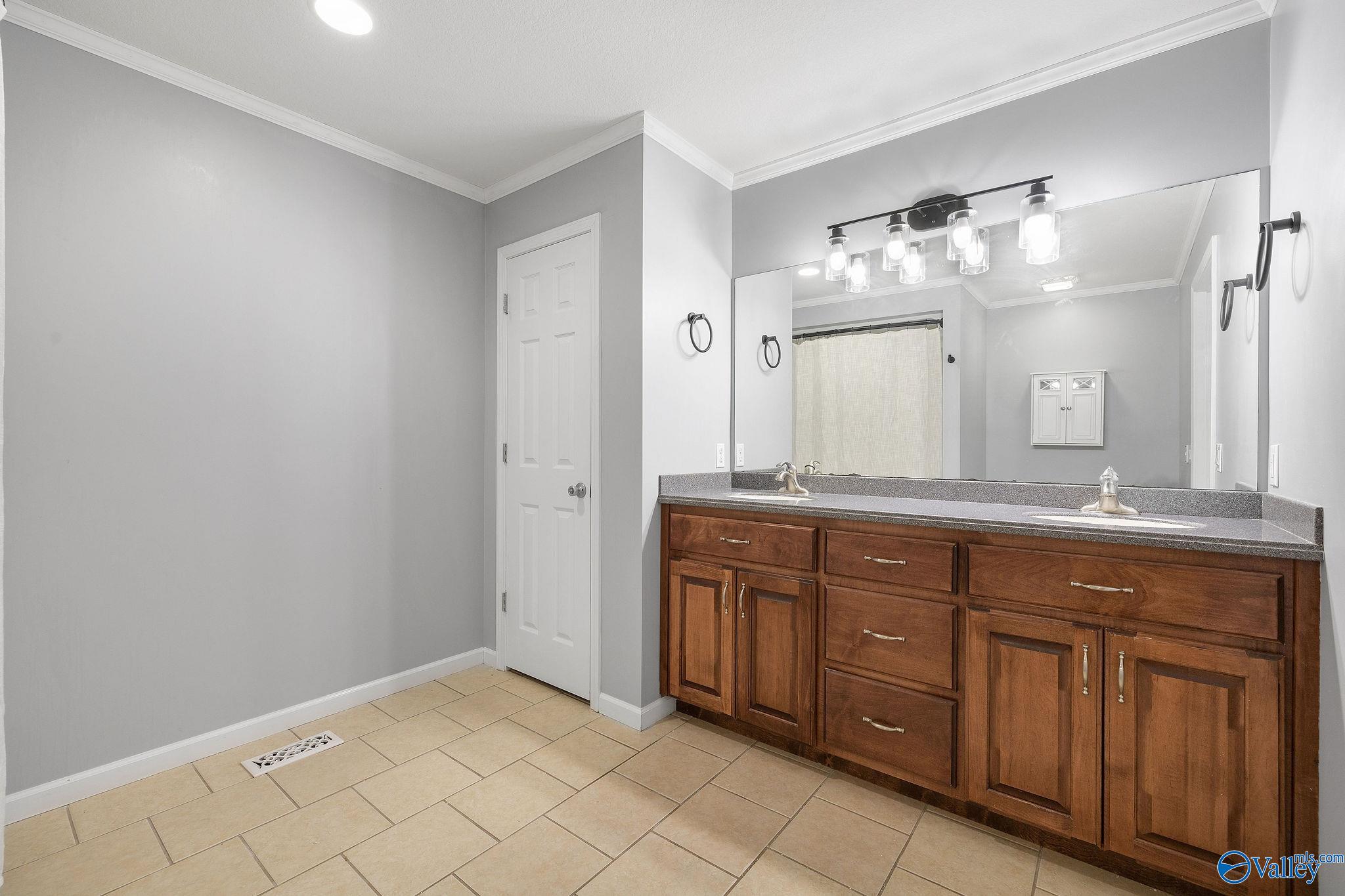 108 Ledbetter Lane