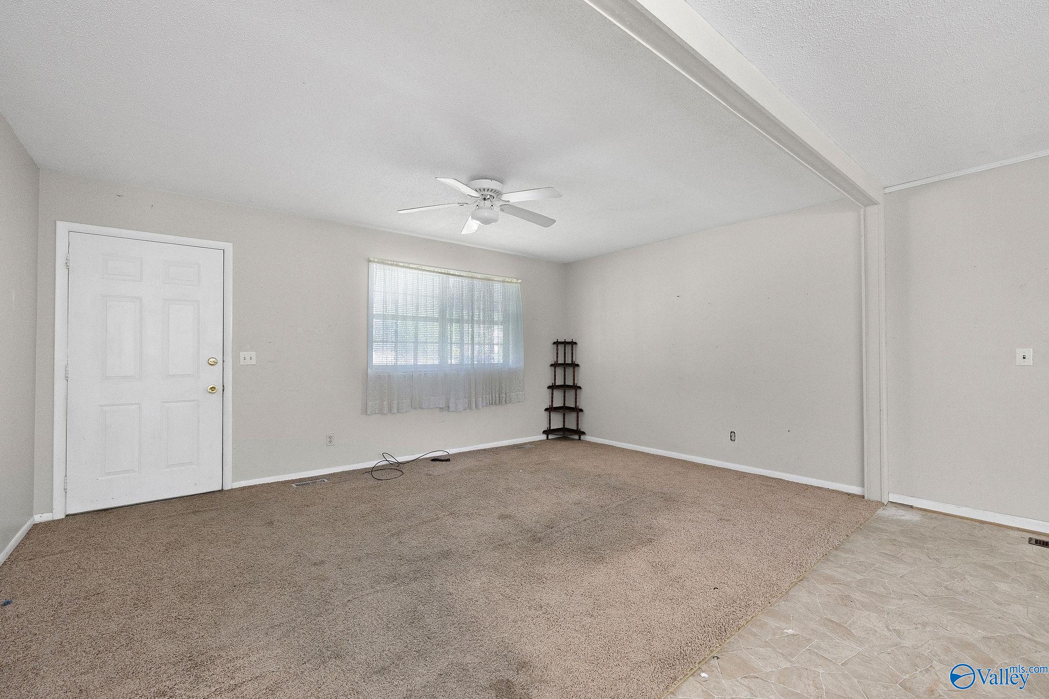 595 N Grand Avenue