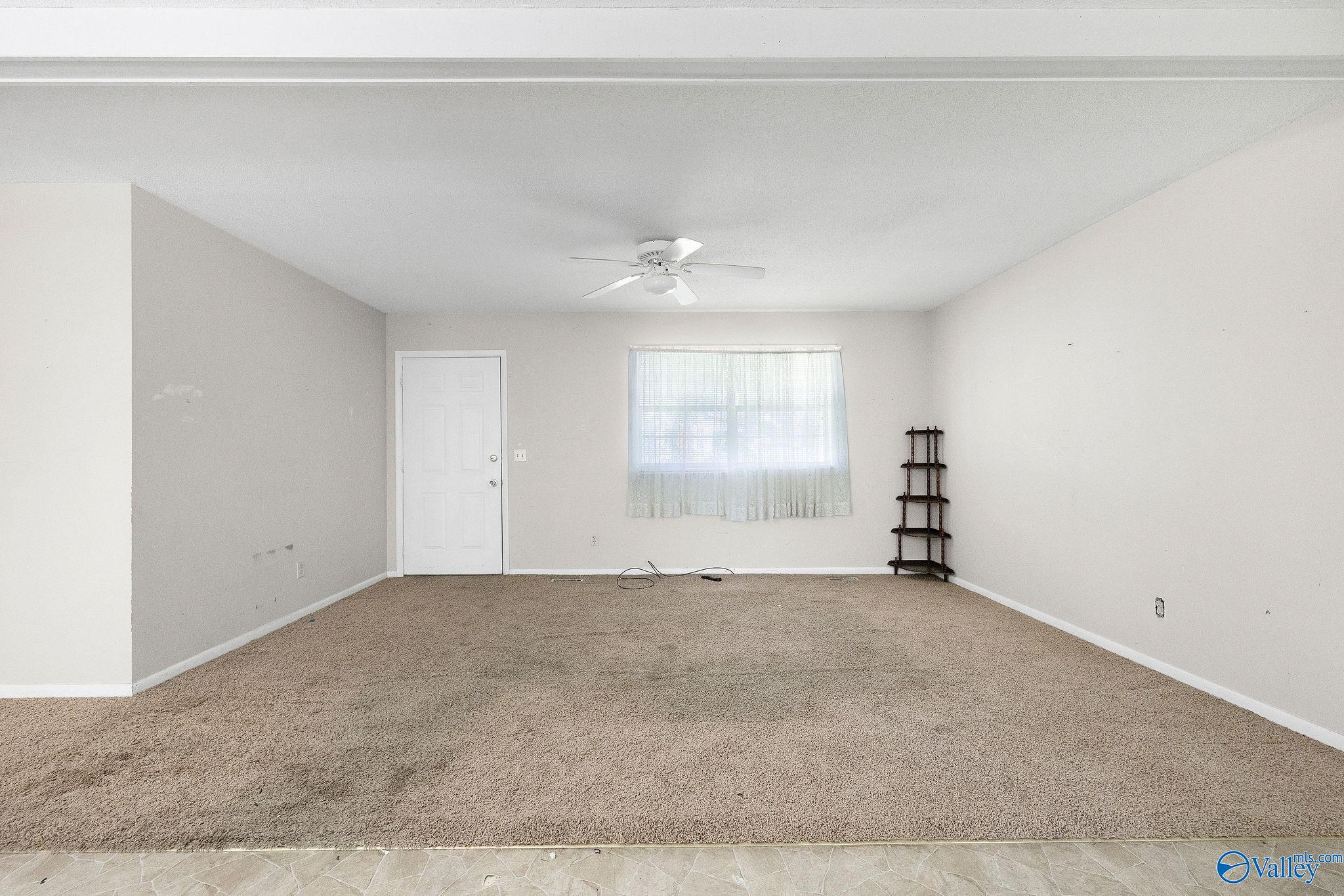 595 N Grand Avenue