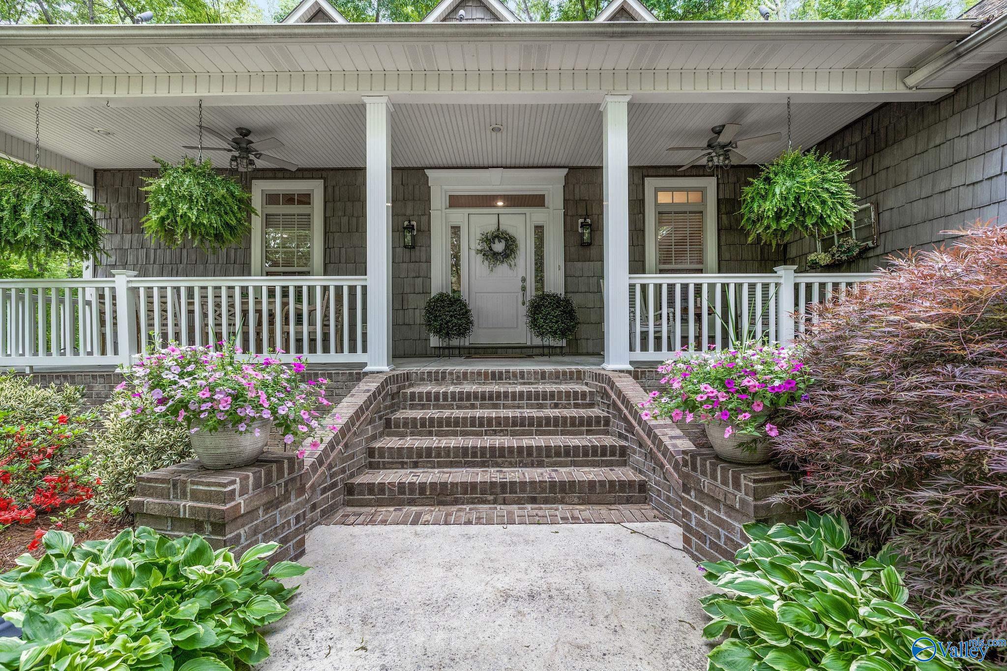 213 Inez Street