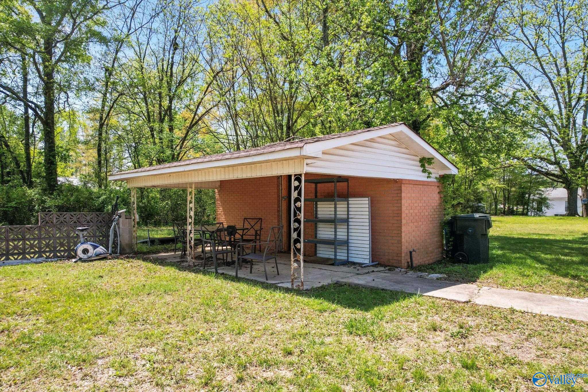 8523 US Highway 431