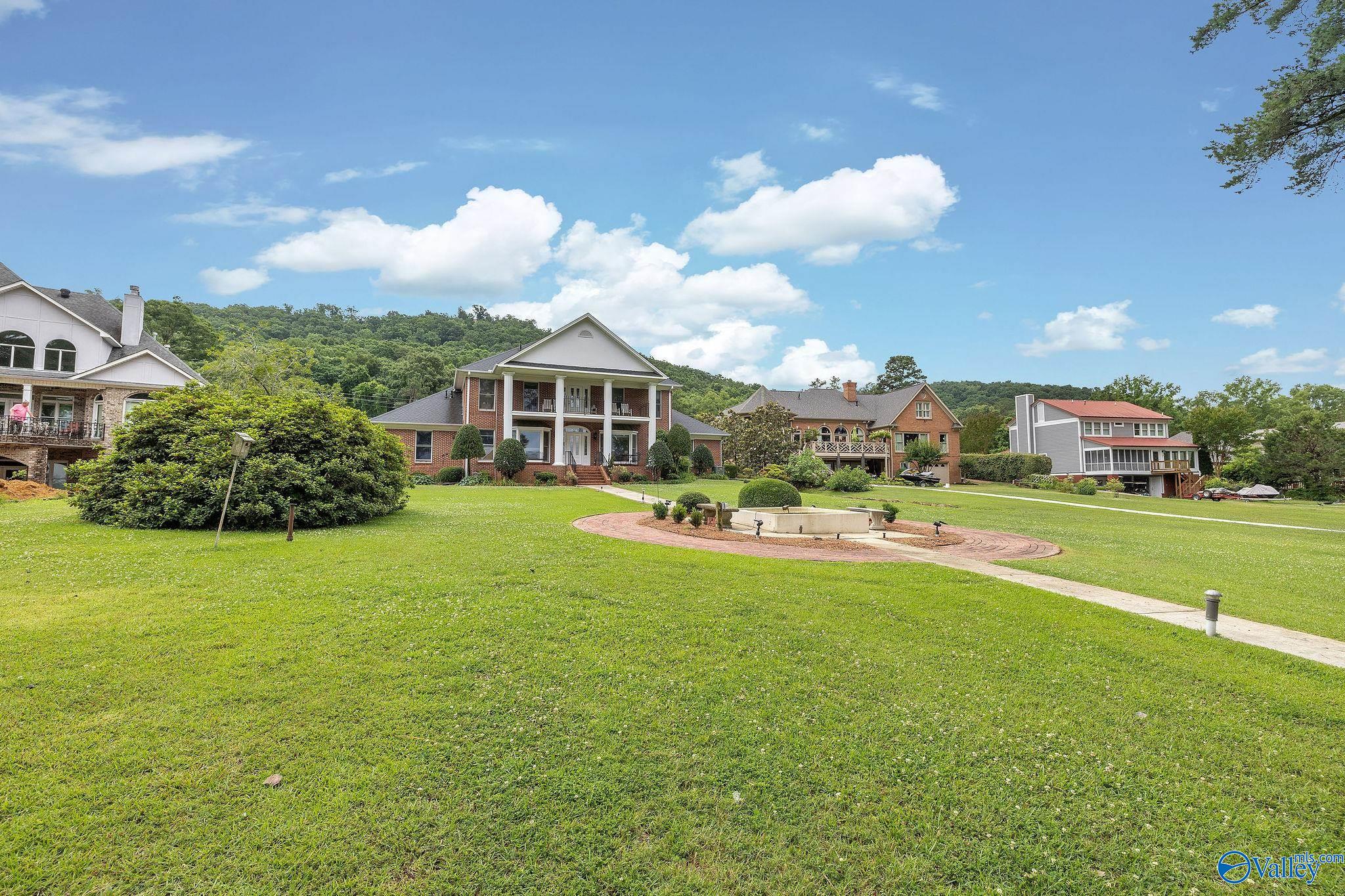1365 Signal Point Road