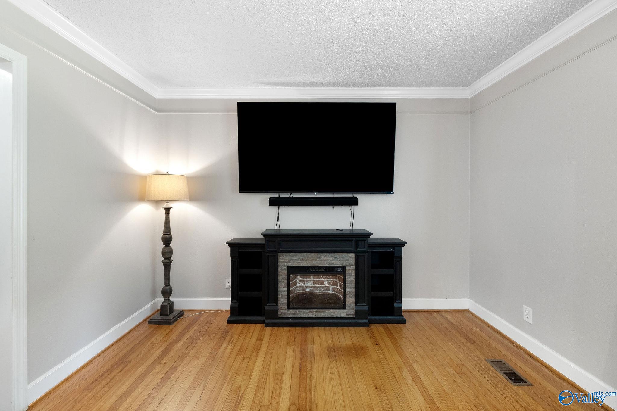 565 Buchanan Road