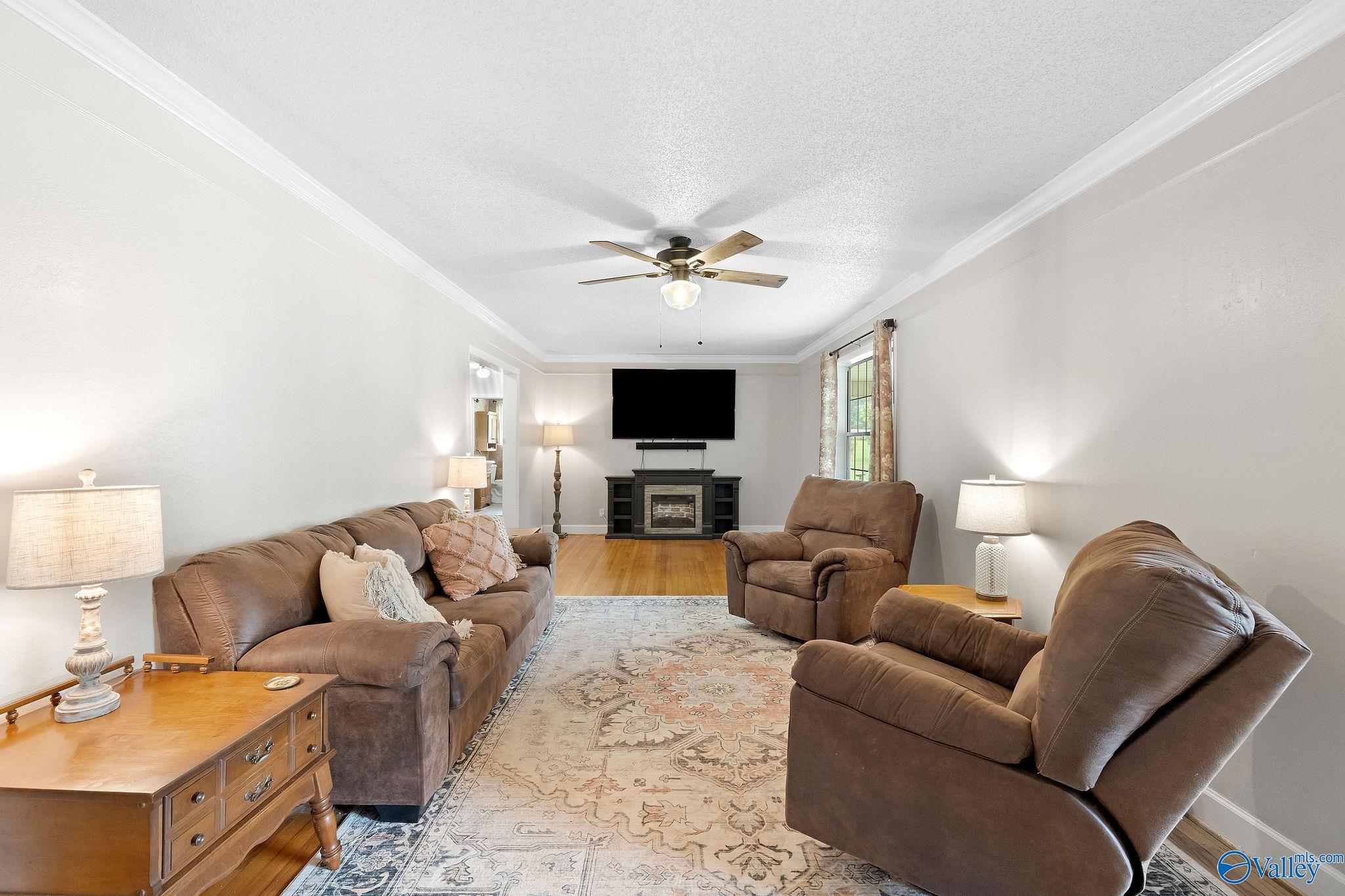 565 Buchanan Road