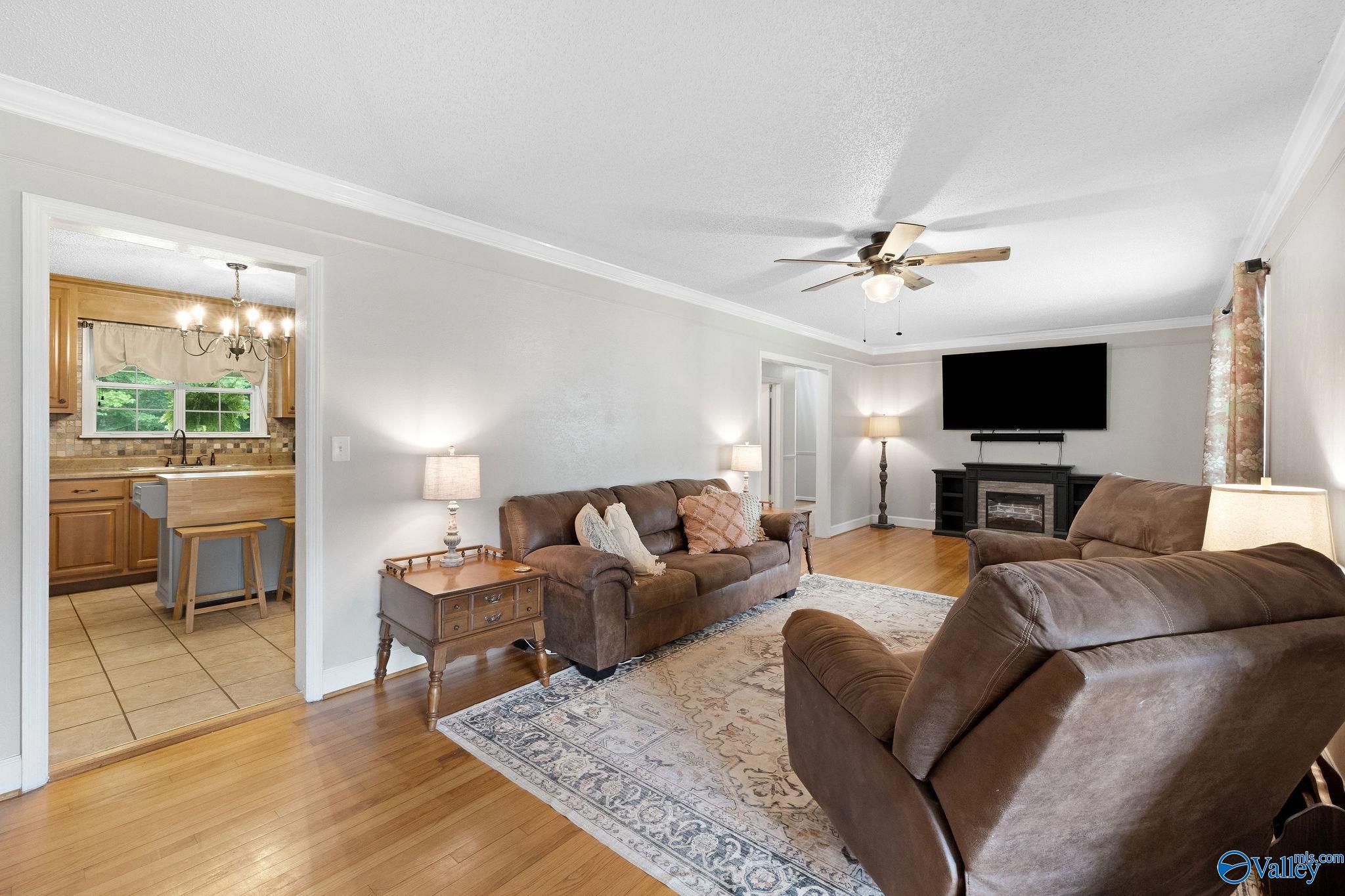 565 Buchanan Road